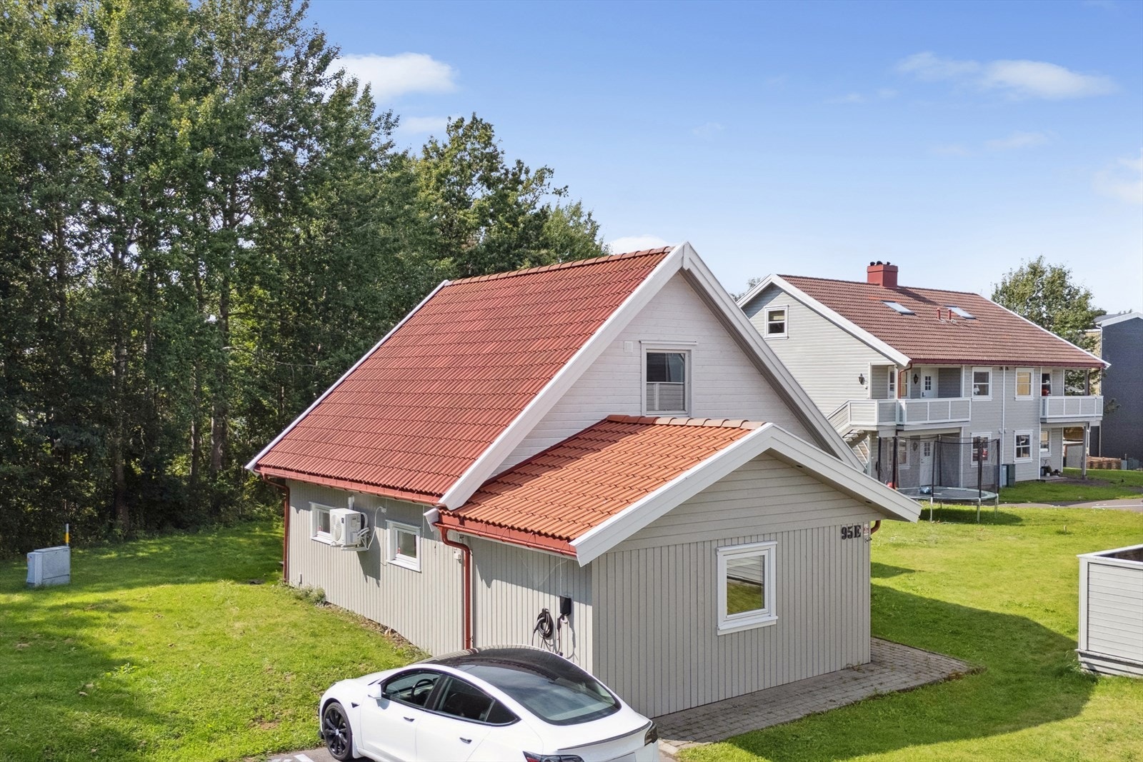 Det er kort vei til barnehager og skoler Galleribilde