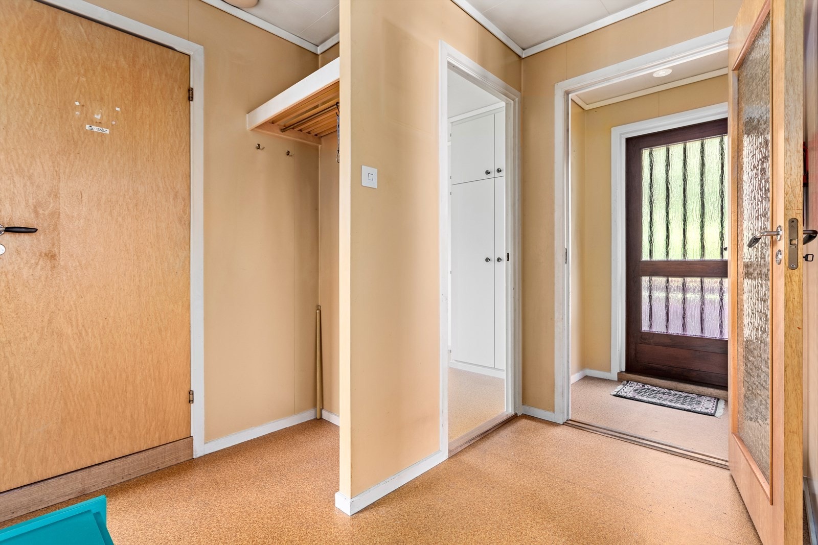 Gangareal i 1.etg. med plass til oppheng av ytterklede. Galleribilde