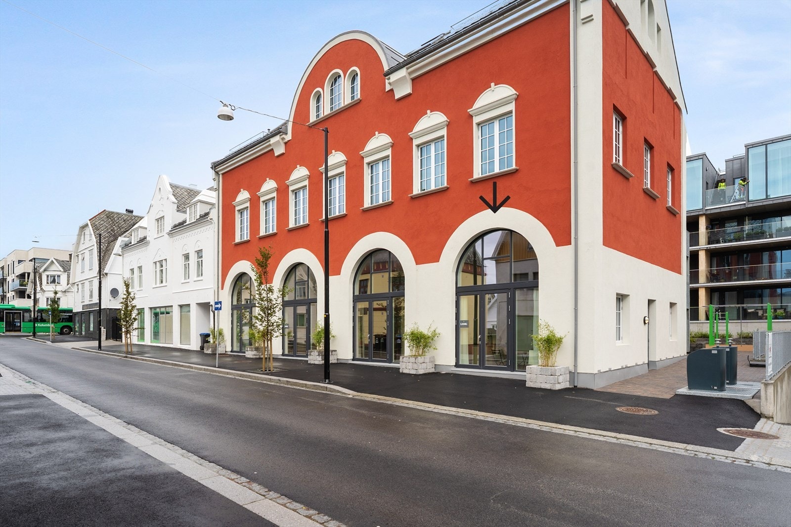 Bygget har nydelige arkitektoniske detaljer fra Gamle brannstasjonen Galleribilde