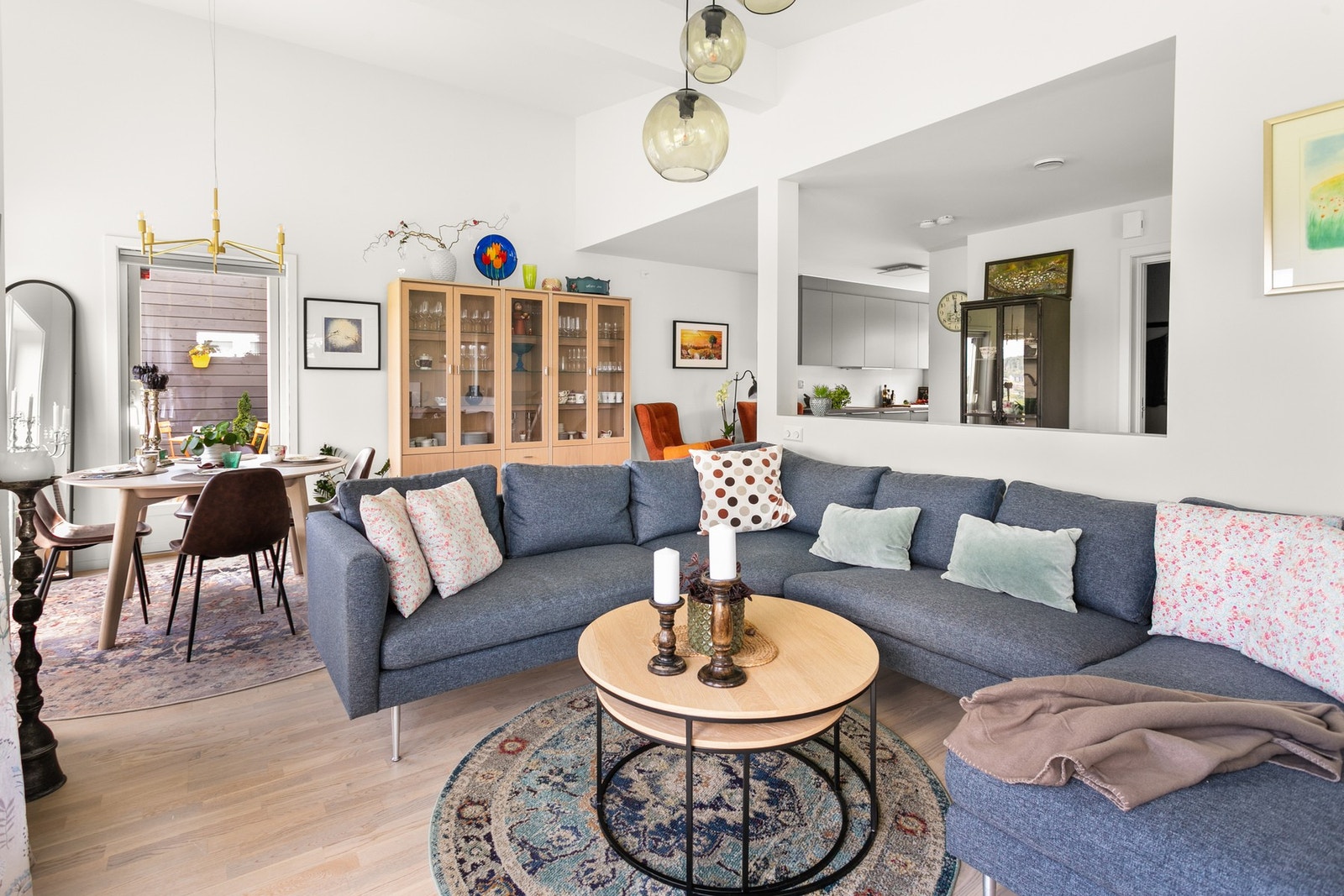 Flott allrom for store og små! Her kan du trekke deg tilbake og lese en god bok eller se en spennende film. Galleribilde