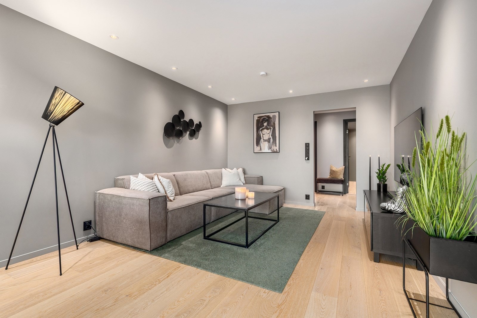 Flotte detaljer med downlights i tak. Galleribilde