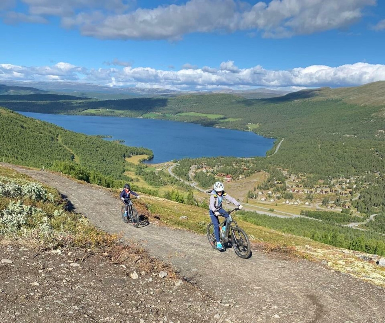 Tilrettelagt for offroadsykling i alpinanlegget Galleribilde