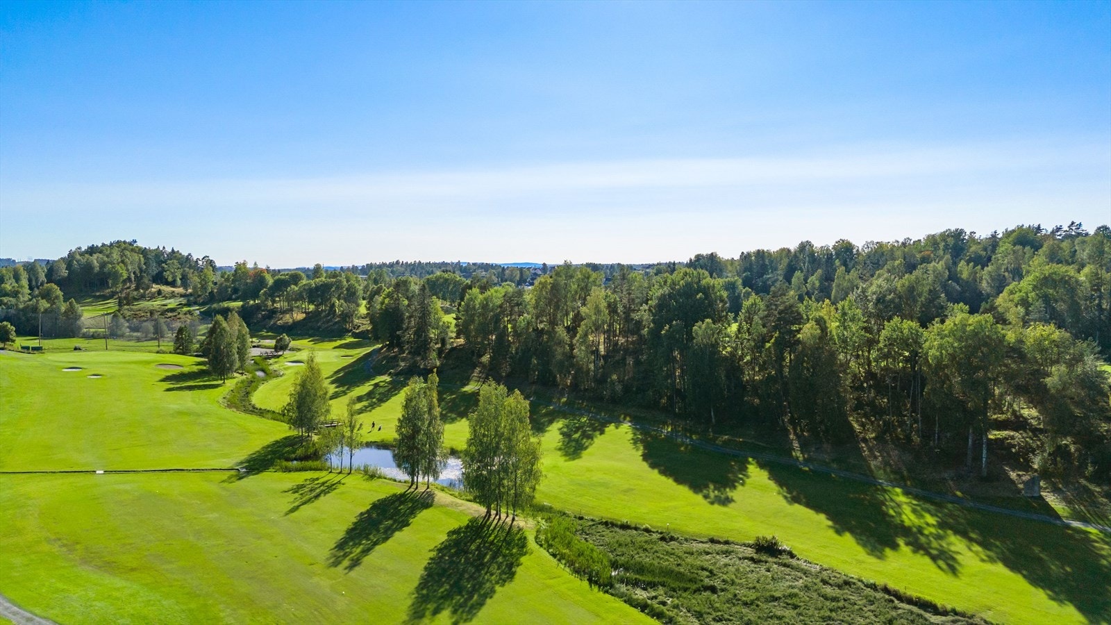 Oppegård Golfbane ligger i gangavstand fra boligen. Galleribilde