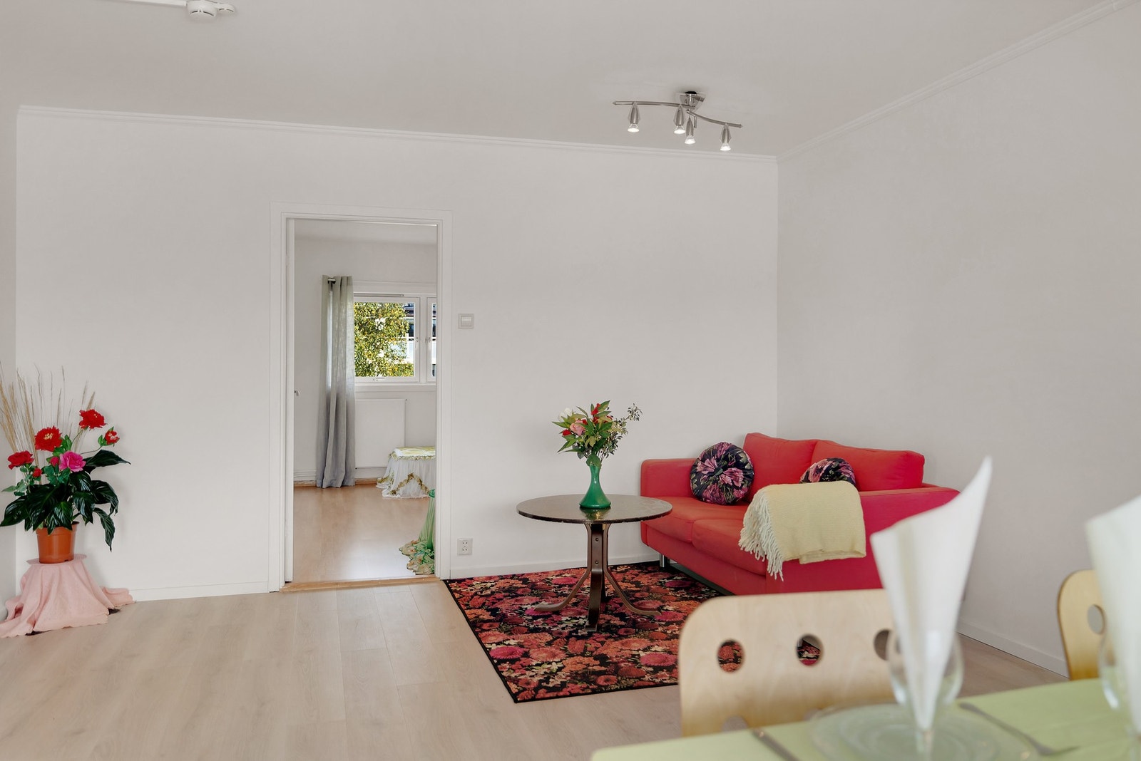 Enkel stue å møblere etter eget ønske. Galleribilde