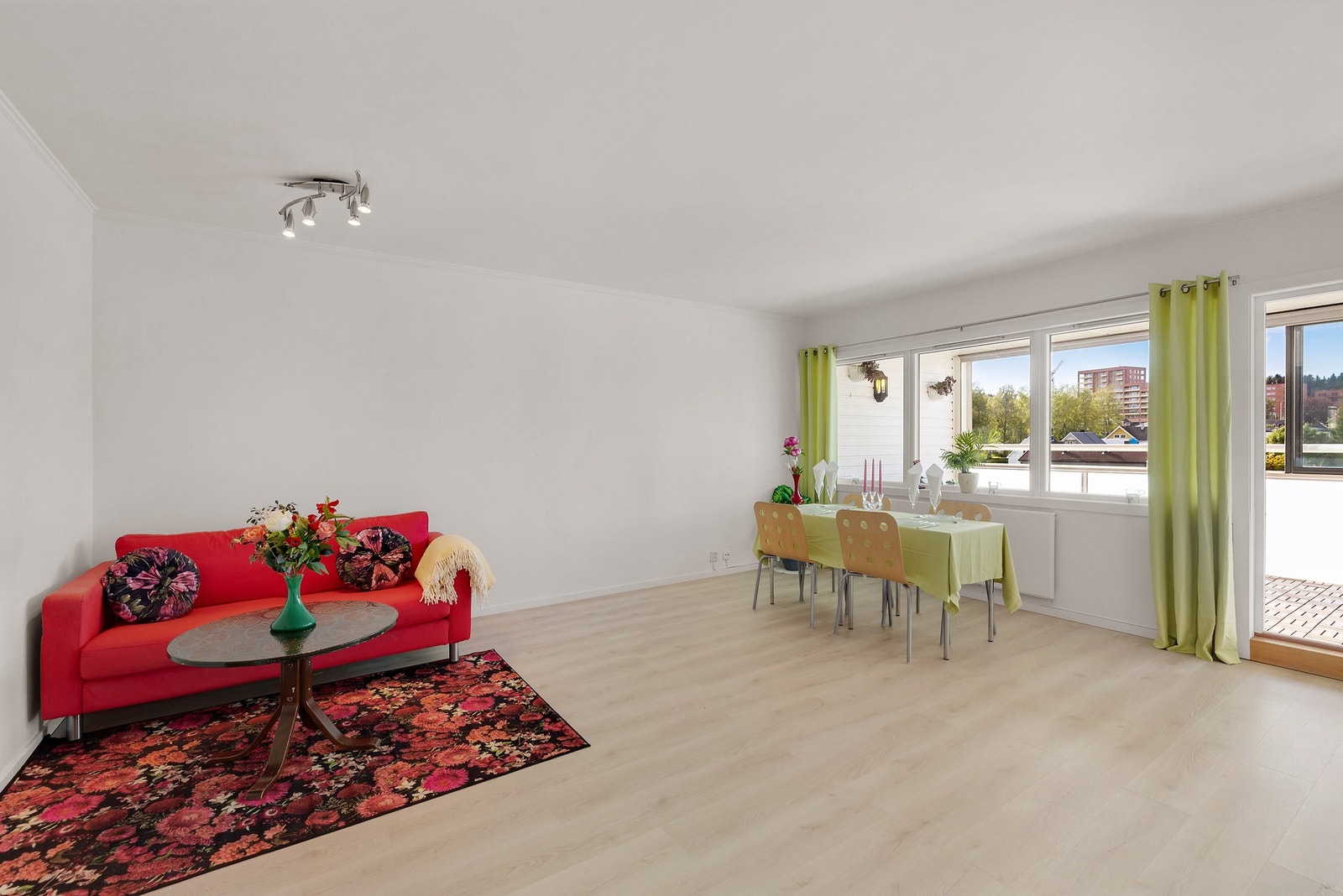 Det ble lagt nytt gulv og malt vegger i august 2025. Galleribilde