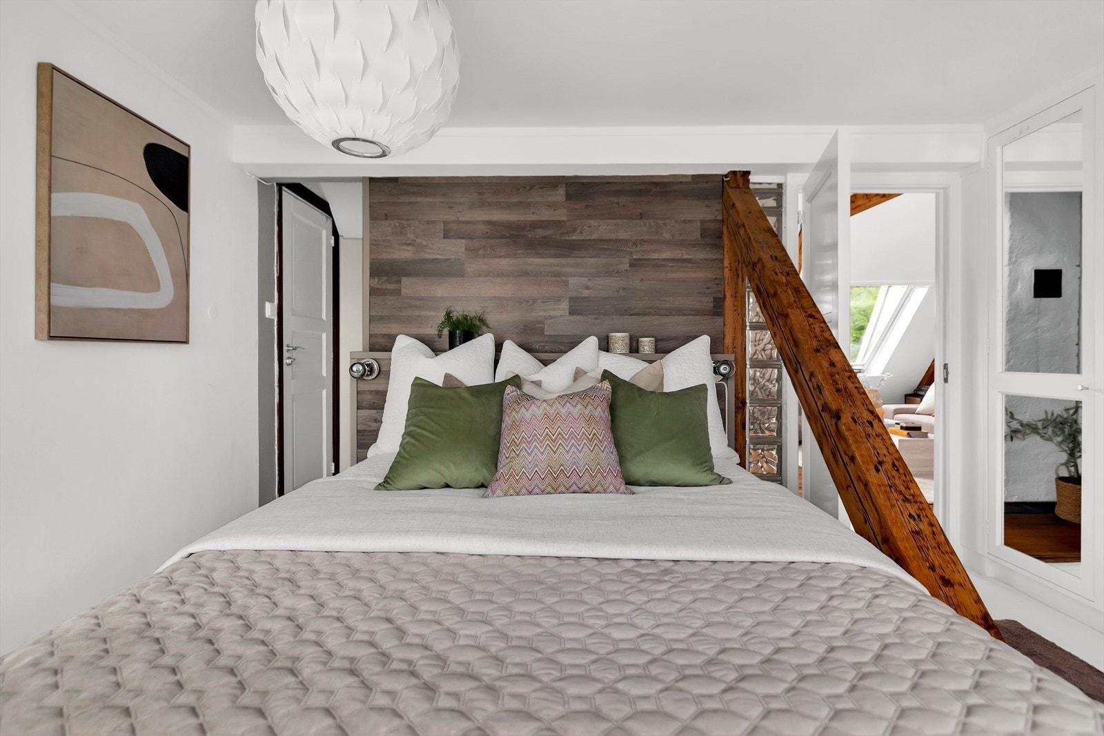 Soverommet finner du i 1. etasje av leiligheten. Galleribilde