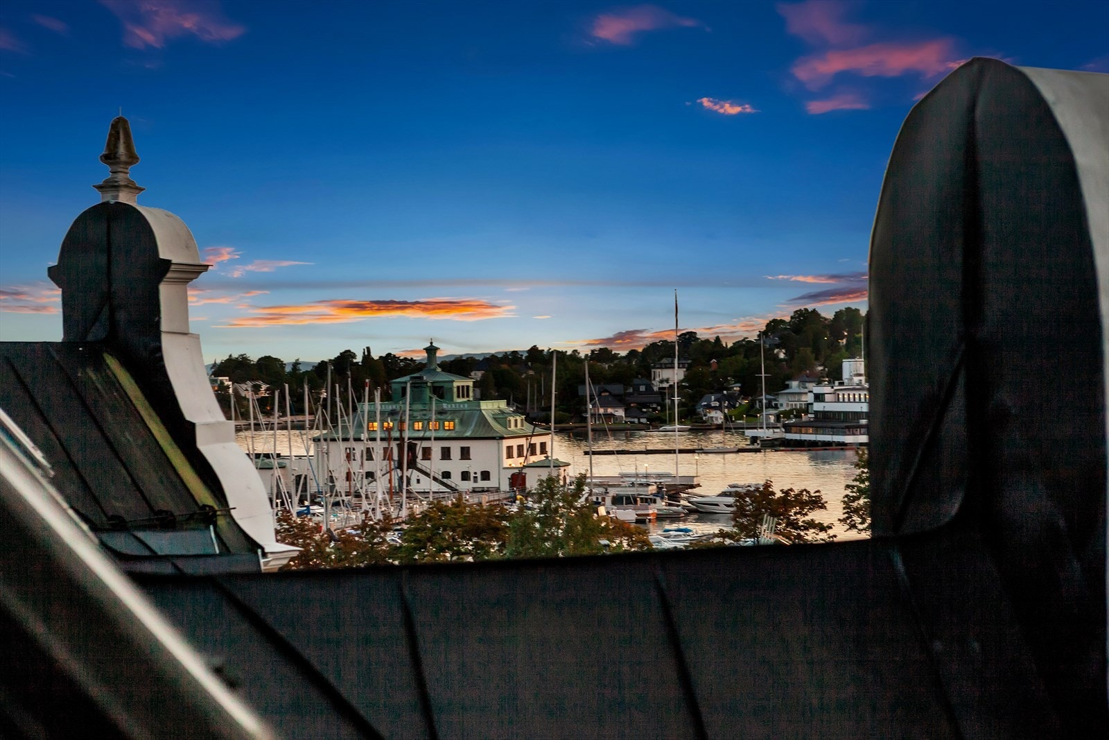 Her ser du ut mot Christiania roklubb og helt til Bygdøy. Galleribilde