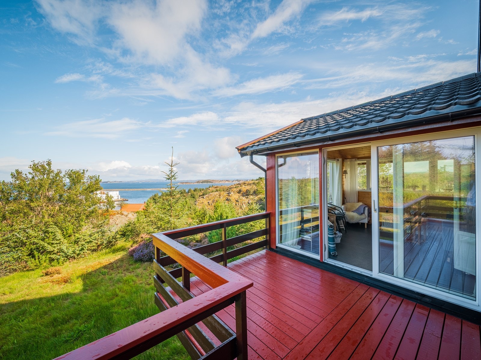 Store og fine uteområder med gode sol- og utsiktsforhold. Galleribilde