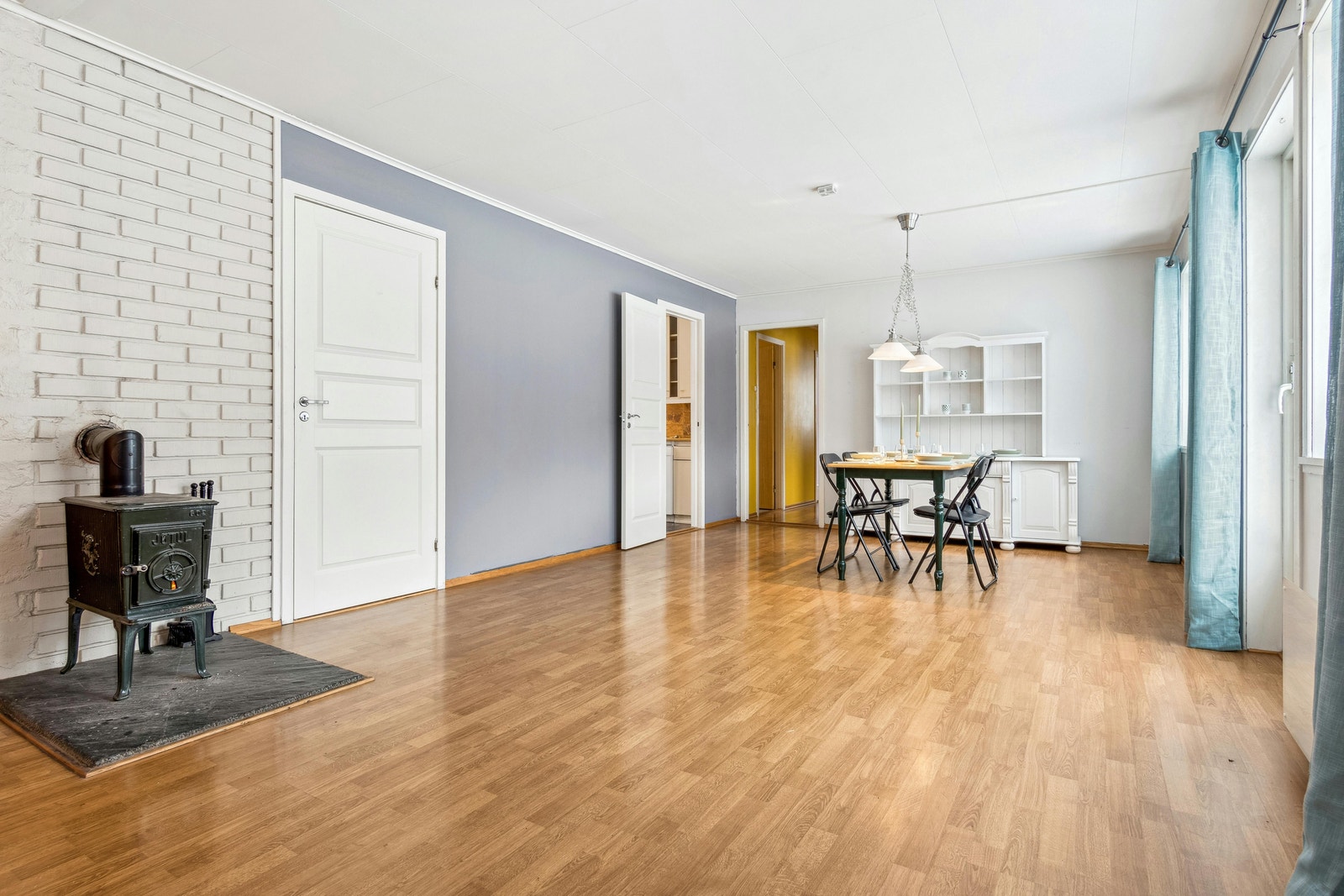 Eiendommen ligger kun 15-20 minutter unna Stjørdal og Åsen med bil. Galleribilde