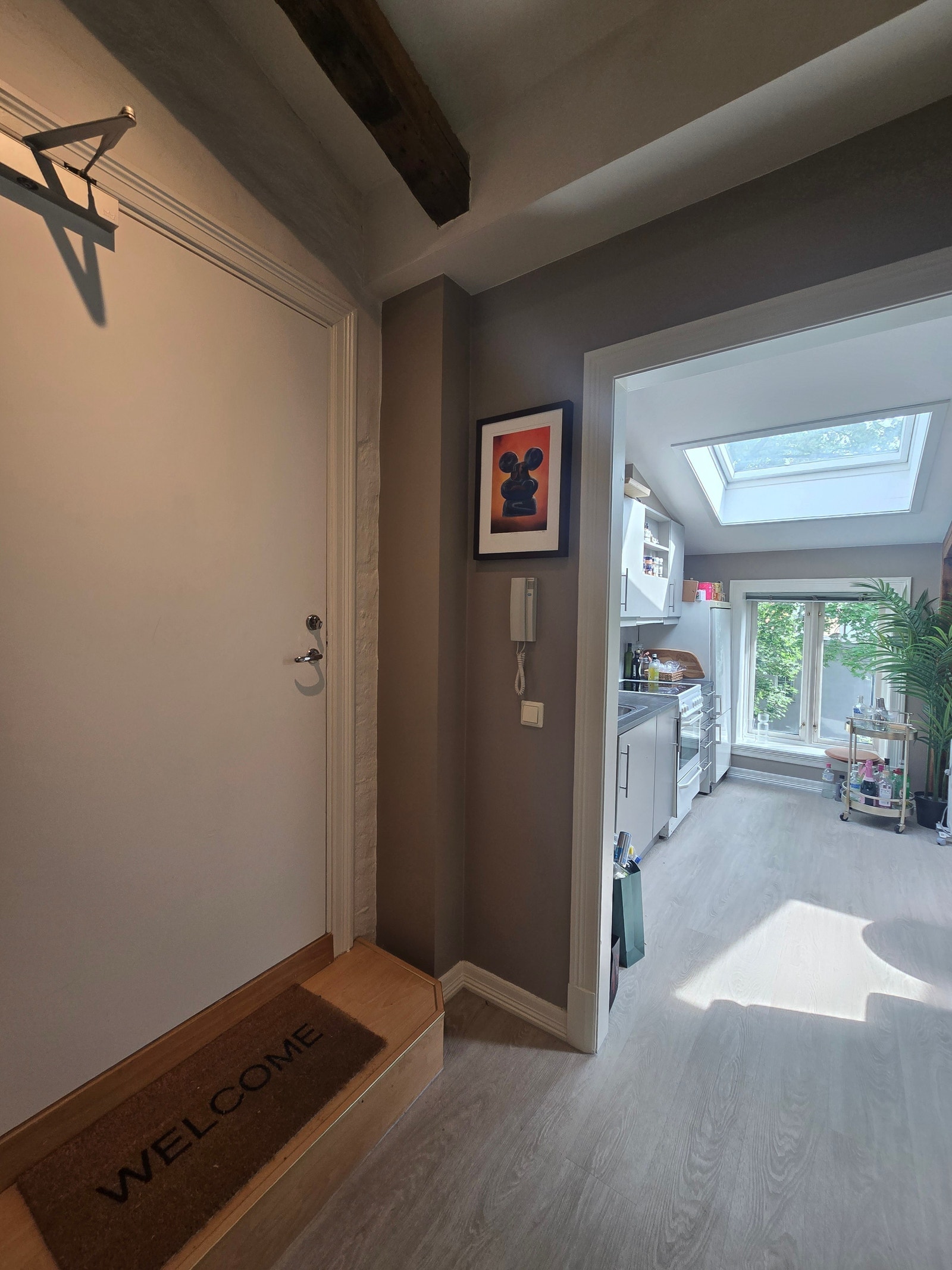 Mye plass i gangen Galleribilde