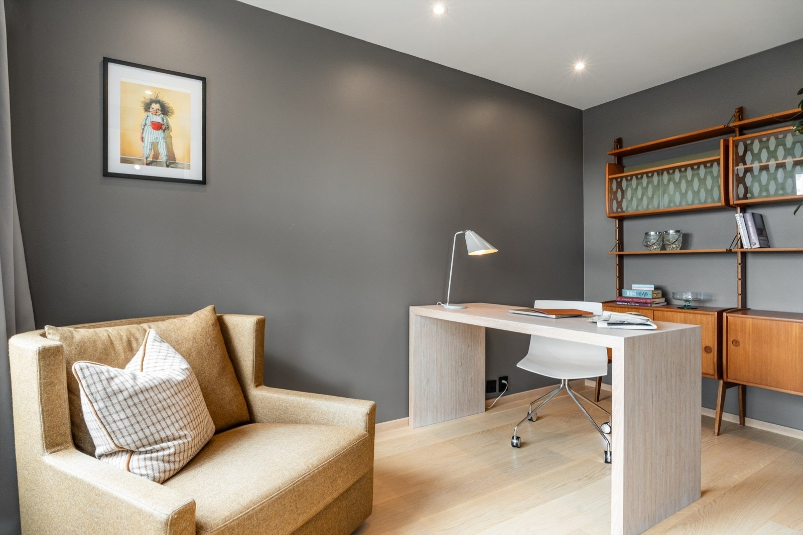 Tenk deg hjemmekontor her med kort vei til kaffe Galleribilde