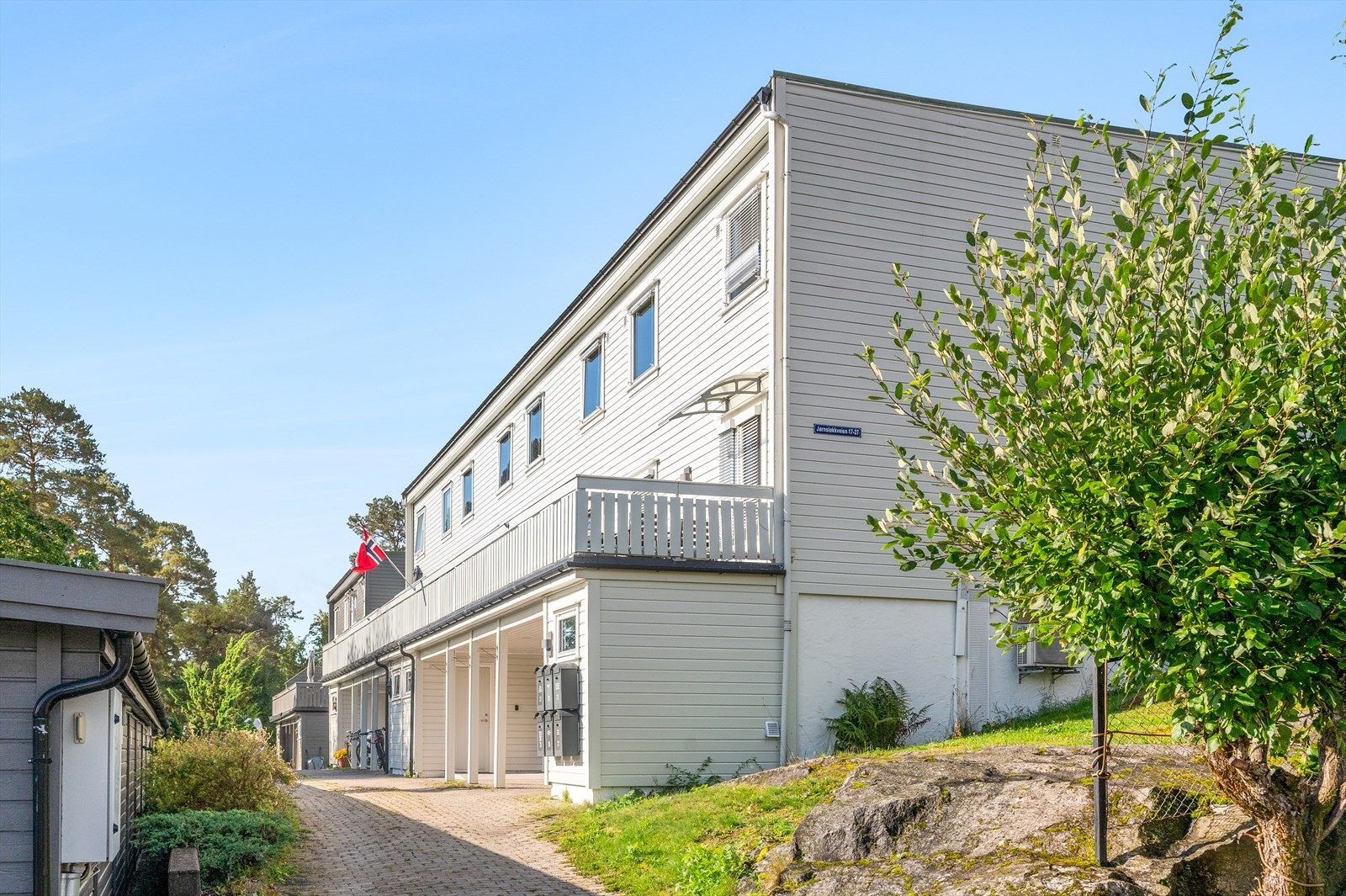 Pent opparbeidet fellestomt. Galleribilde