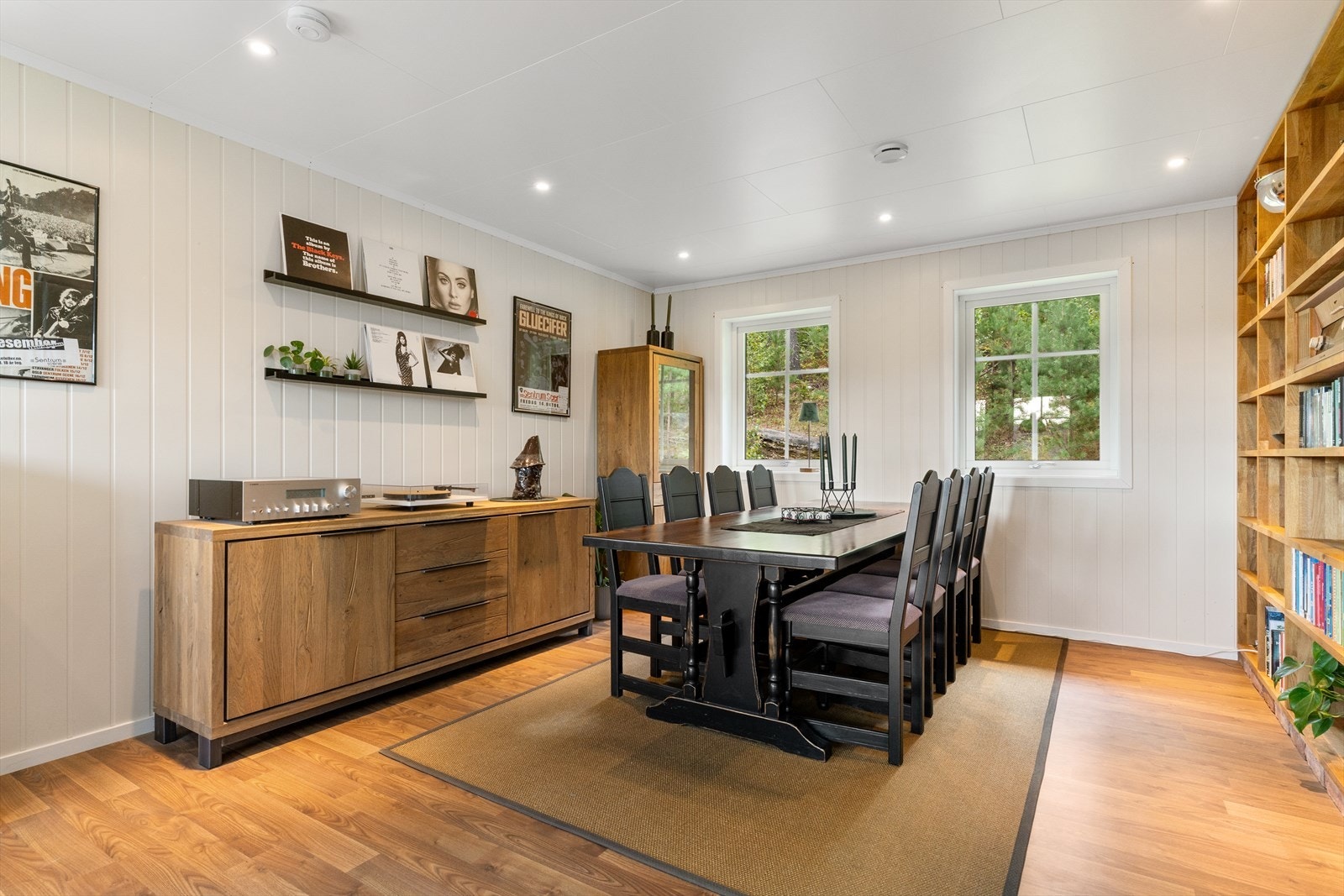 Spisestue. Galleribilde