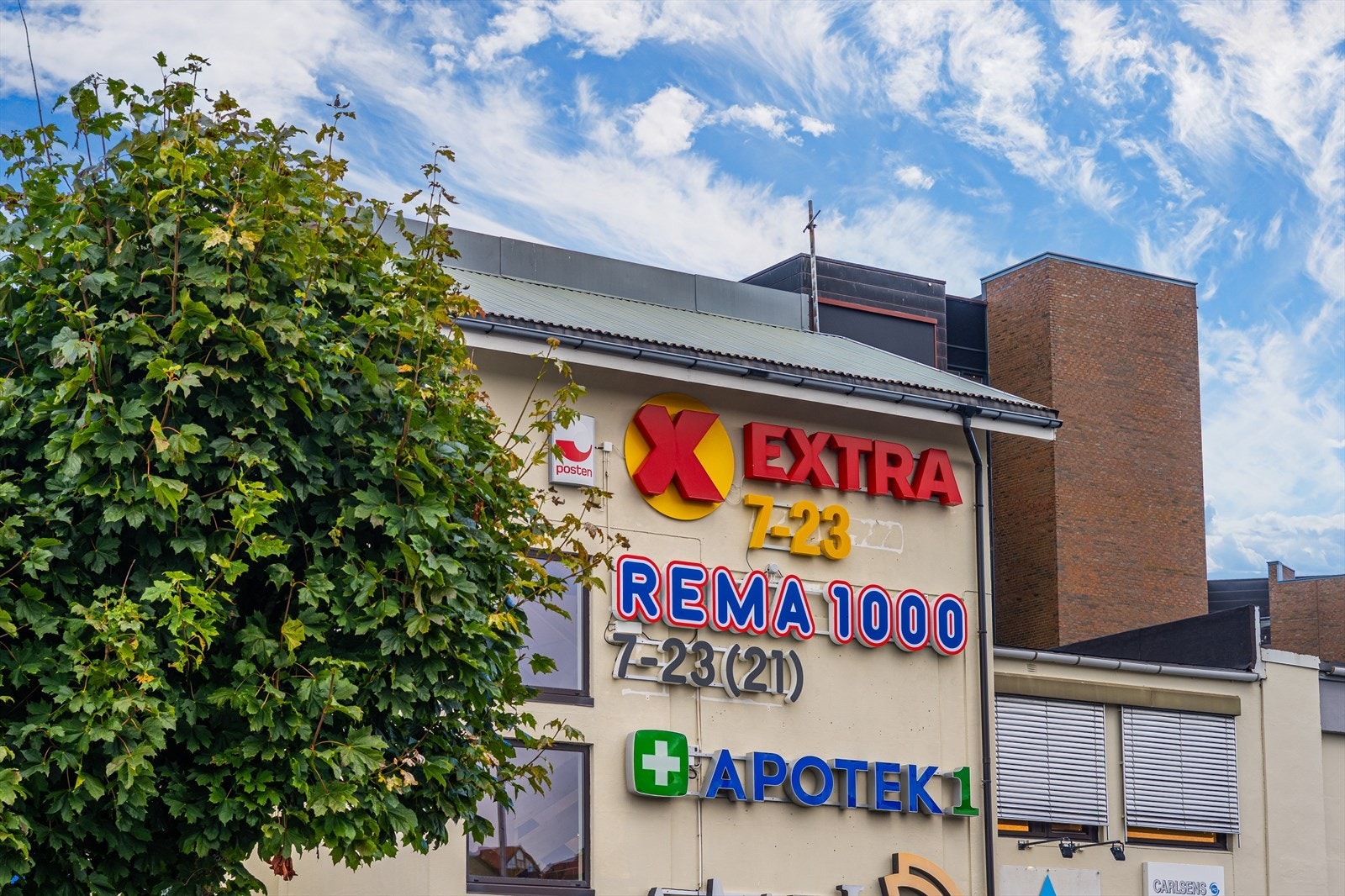 Beliggenheten gir deg kort vei til alt Sandnes har å by på. Rema 1000, Coop Extra og apotek er rett i nærheten, i tillegg til et rikt utvalg av butikker, spisesteder og servicetilbud i sentrum. Galleribilde