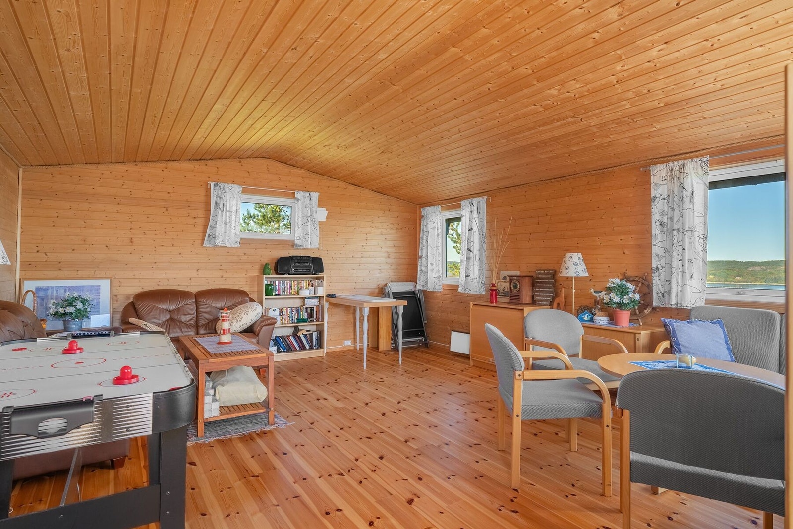 Uthuset er på 27 kvm Galleribilde