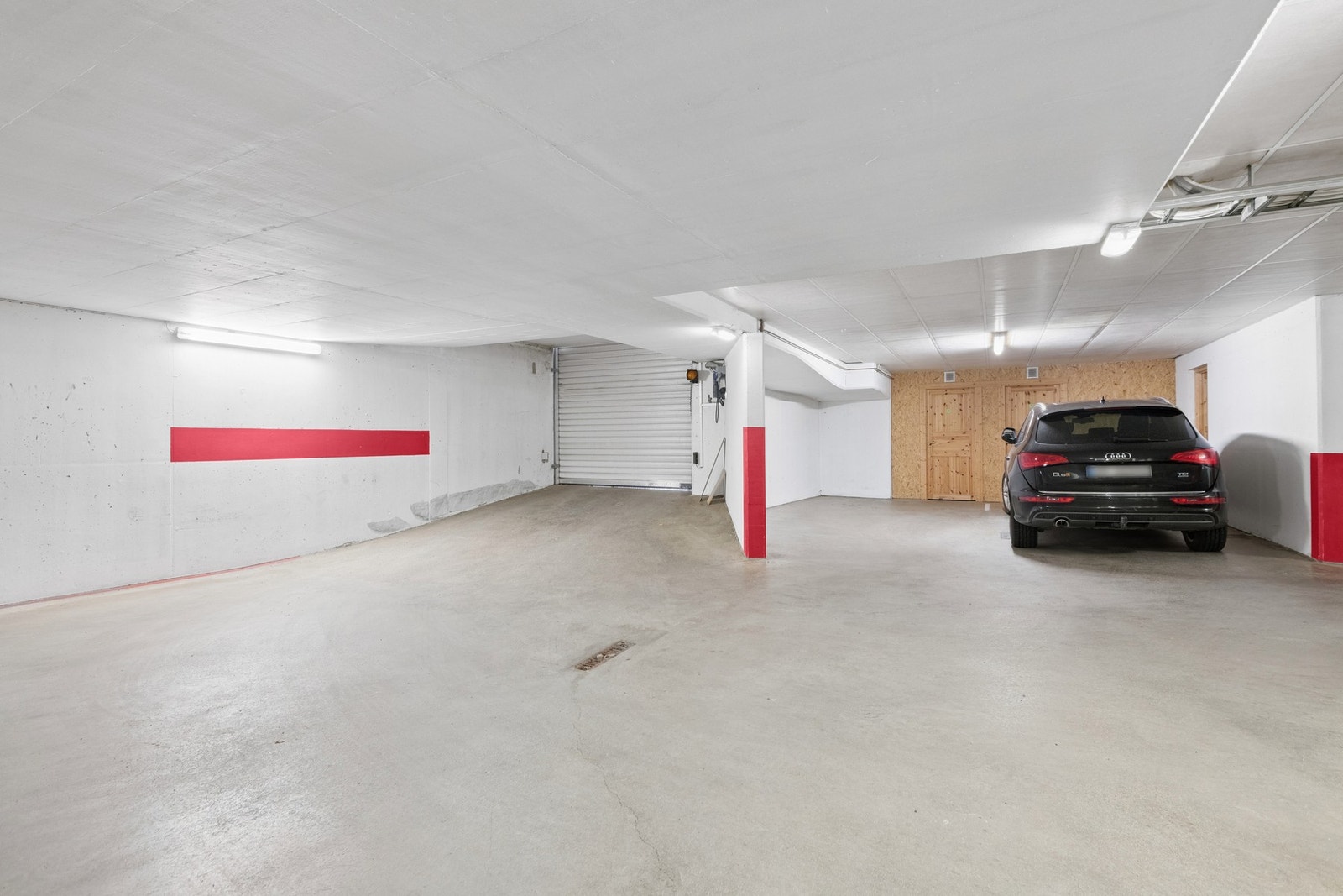 Fast parkeringsplass i kjeller med heisadkomst til leiligheten. Galleribilde