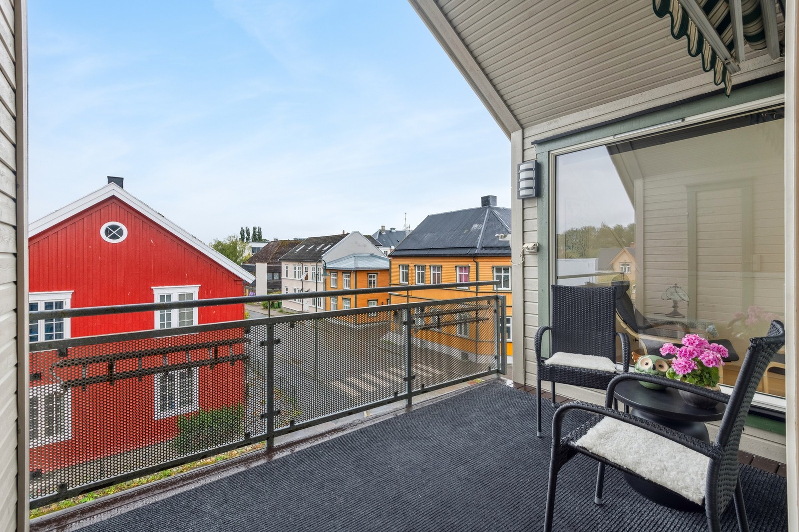 Privat terrasse med gode solforhold. Galleribilde