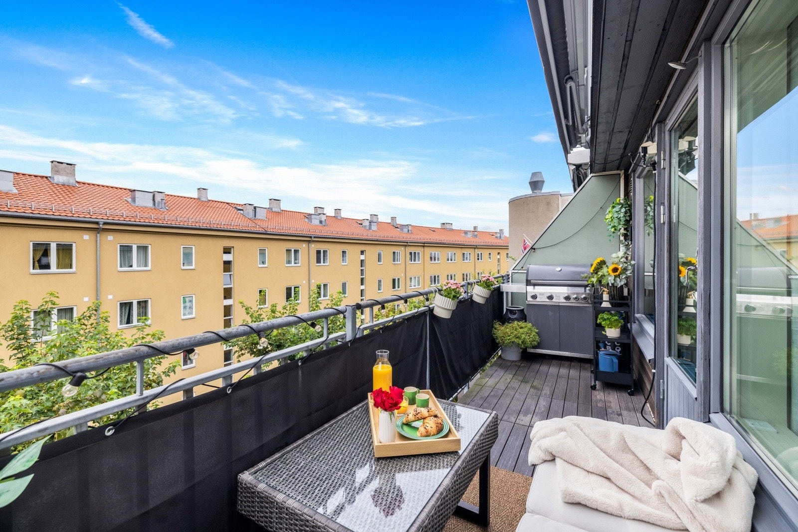 Flott toppleilighet med egen balkong vendt mot solrike syd. Galleribilde