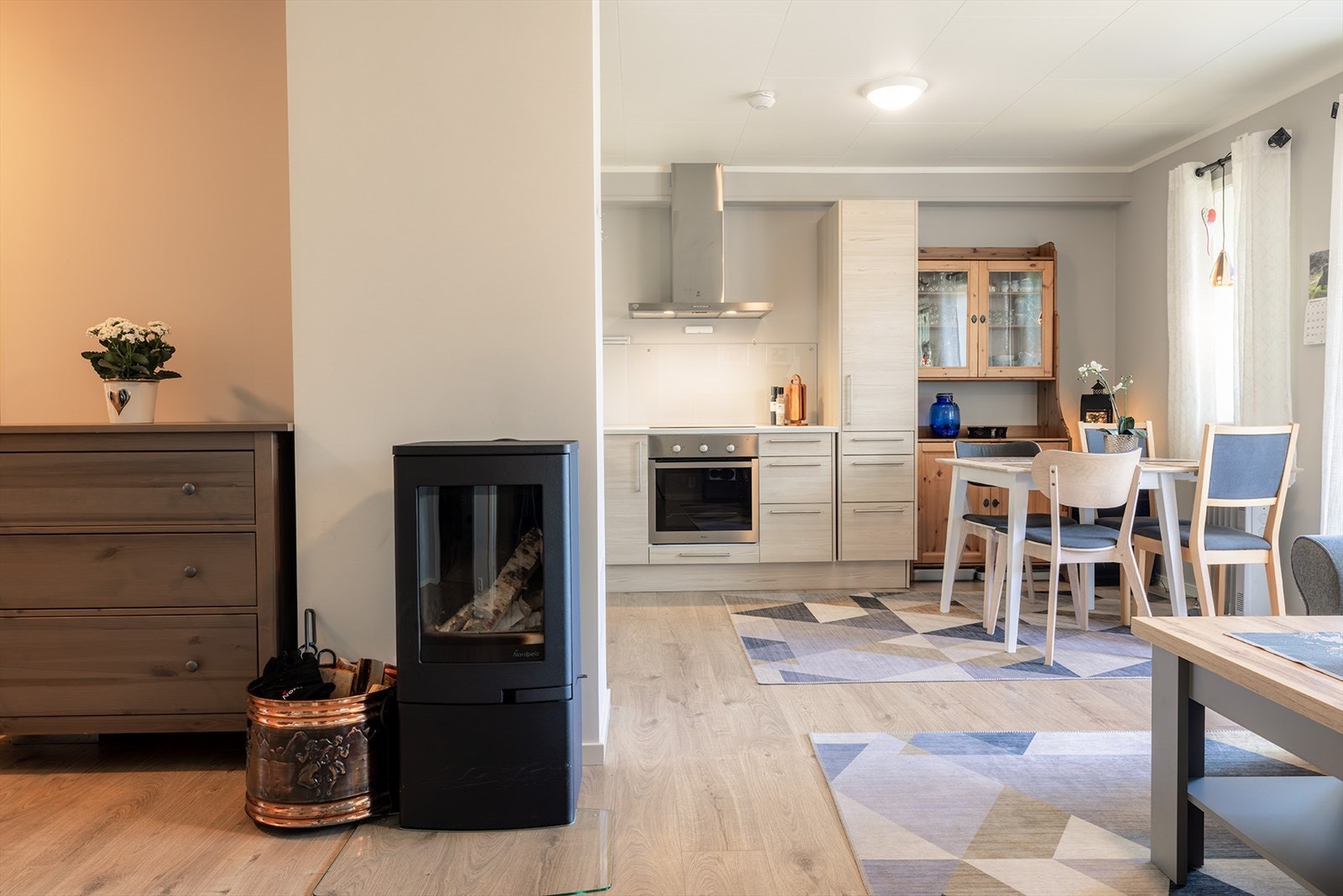 Vedfyring og elektrisk oppvarming. Galleribilde