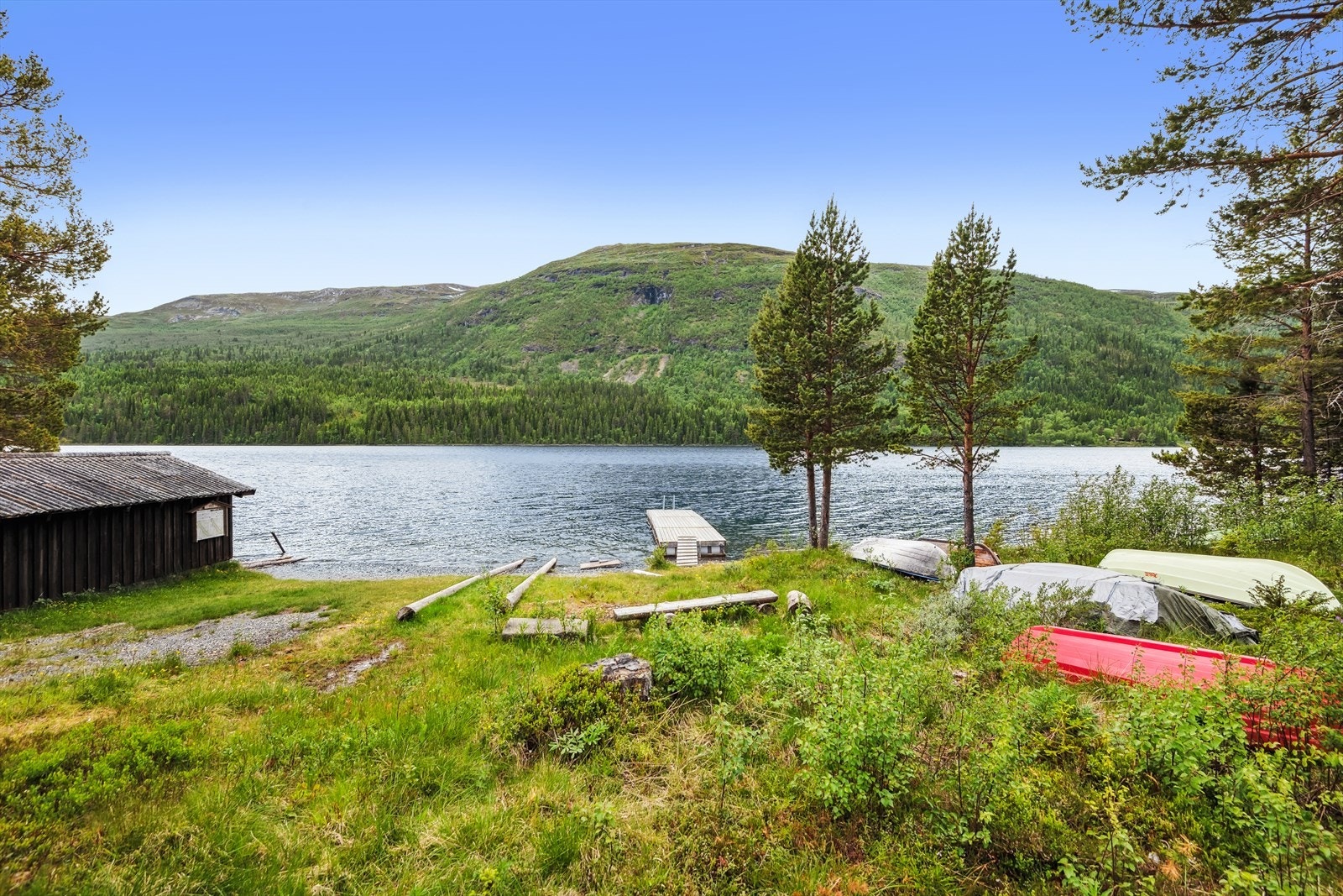 Badeplass like nedenfor hytten ved Espedalsvannet. Galleribilde