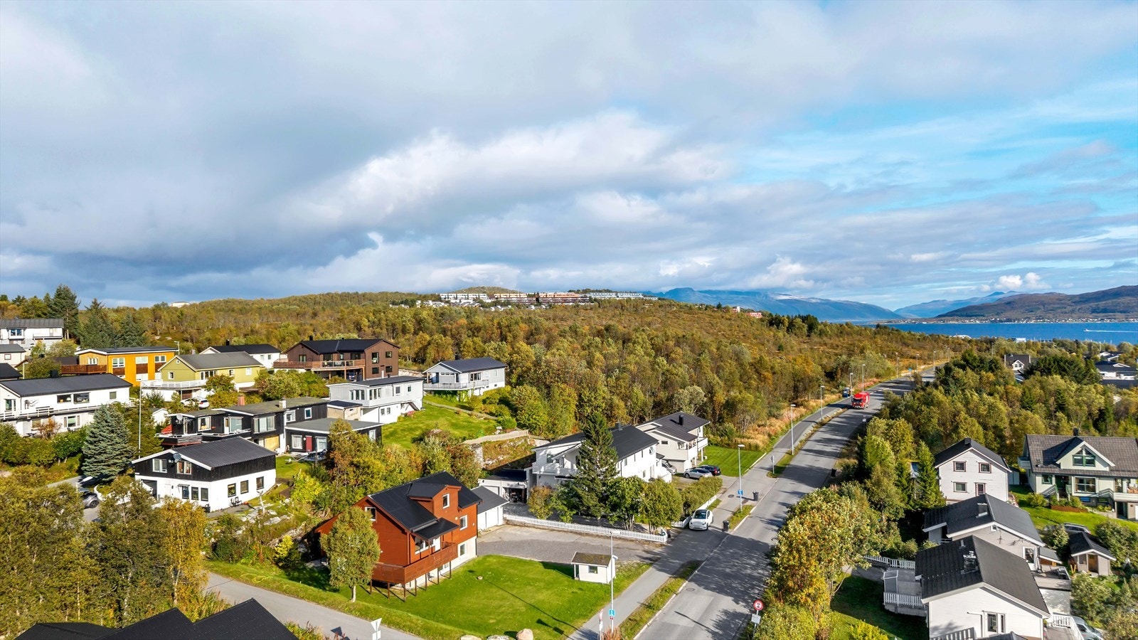 Hansine Hansens veg er busstrasé med gang- og sykkelveg. Galleribilde