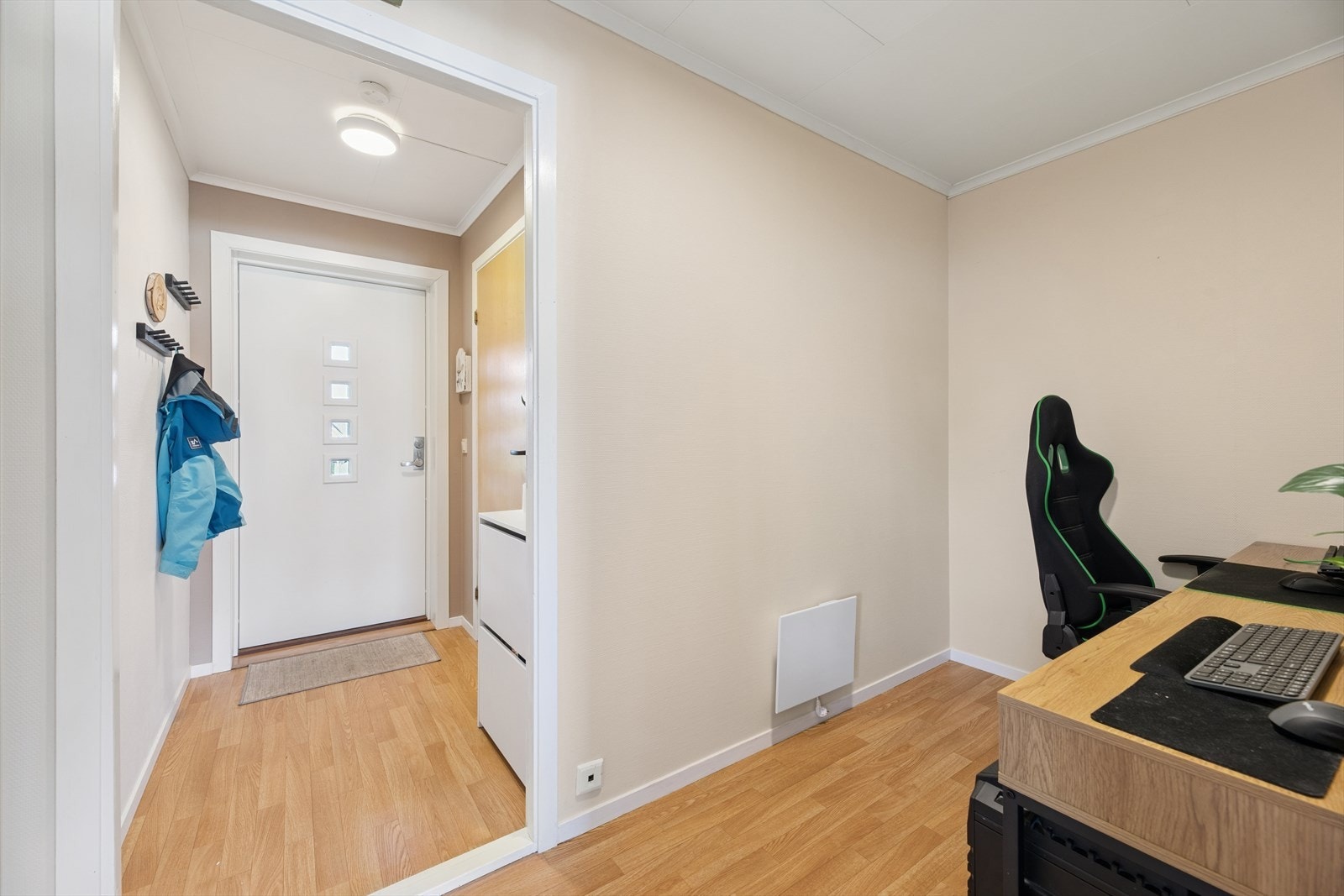 Gangen er i dag innredet som et kontor, en smart og funksjonell løsning som utnytter arealet på en praktisk måte. Galleribilde
