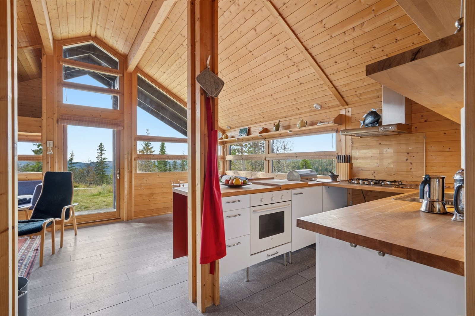 God takhøyde i den åpne løsningen Galleribilde