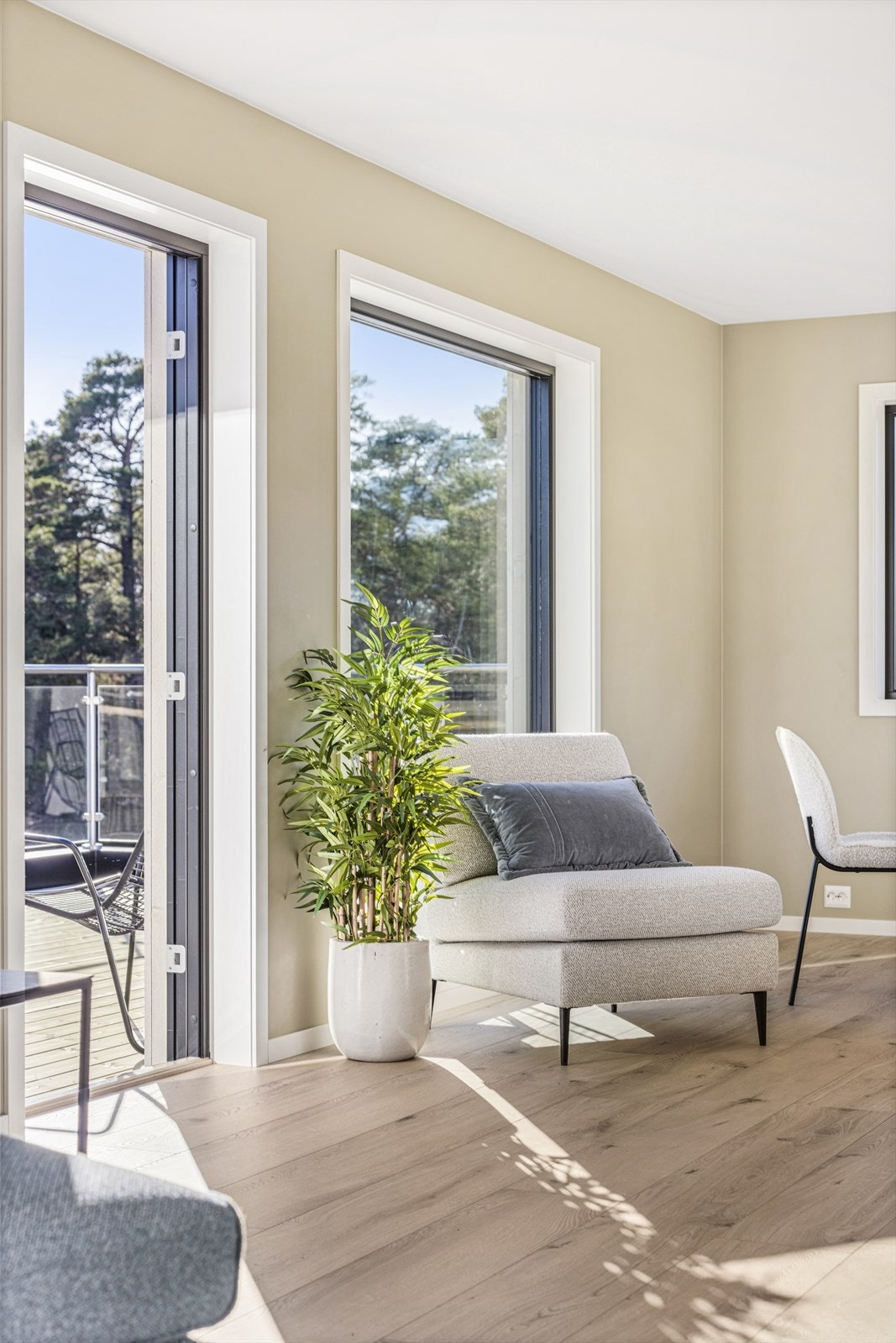 Stue med utgang terrasse Galleribilde