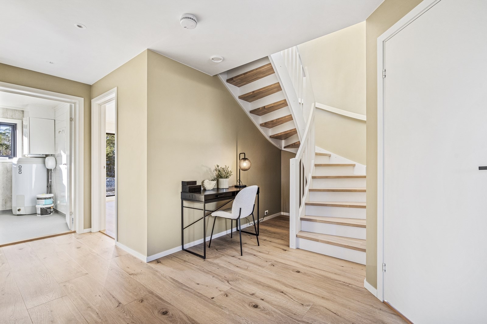 Hall / gang Galleribilde