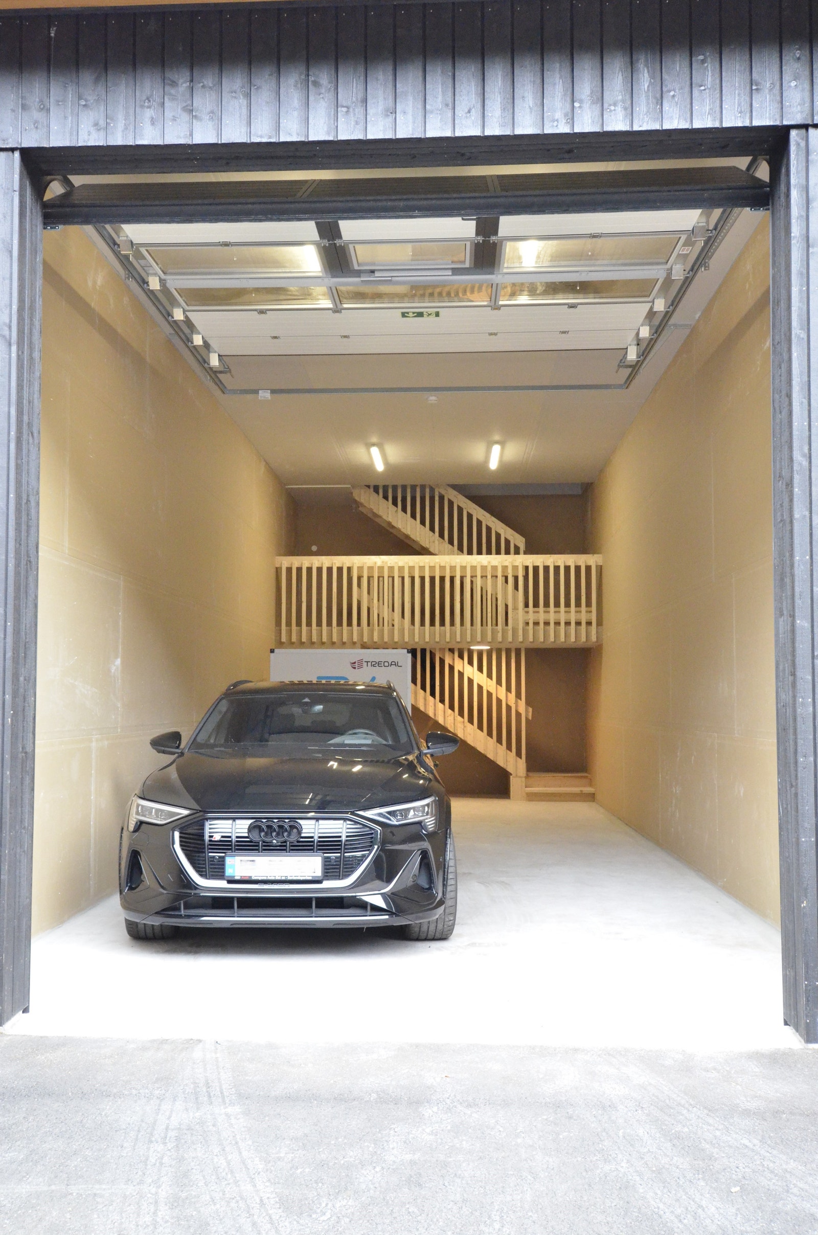 2 av lagerhallene er innredet med trappeløsning Galleribilde