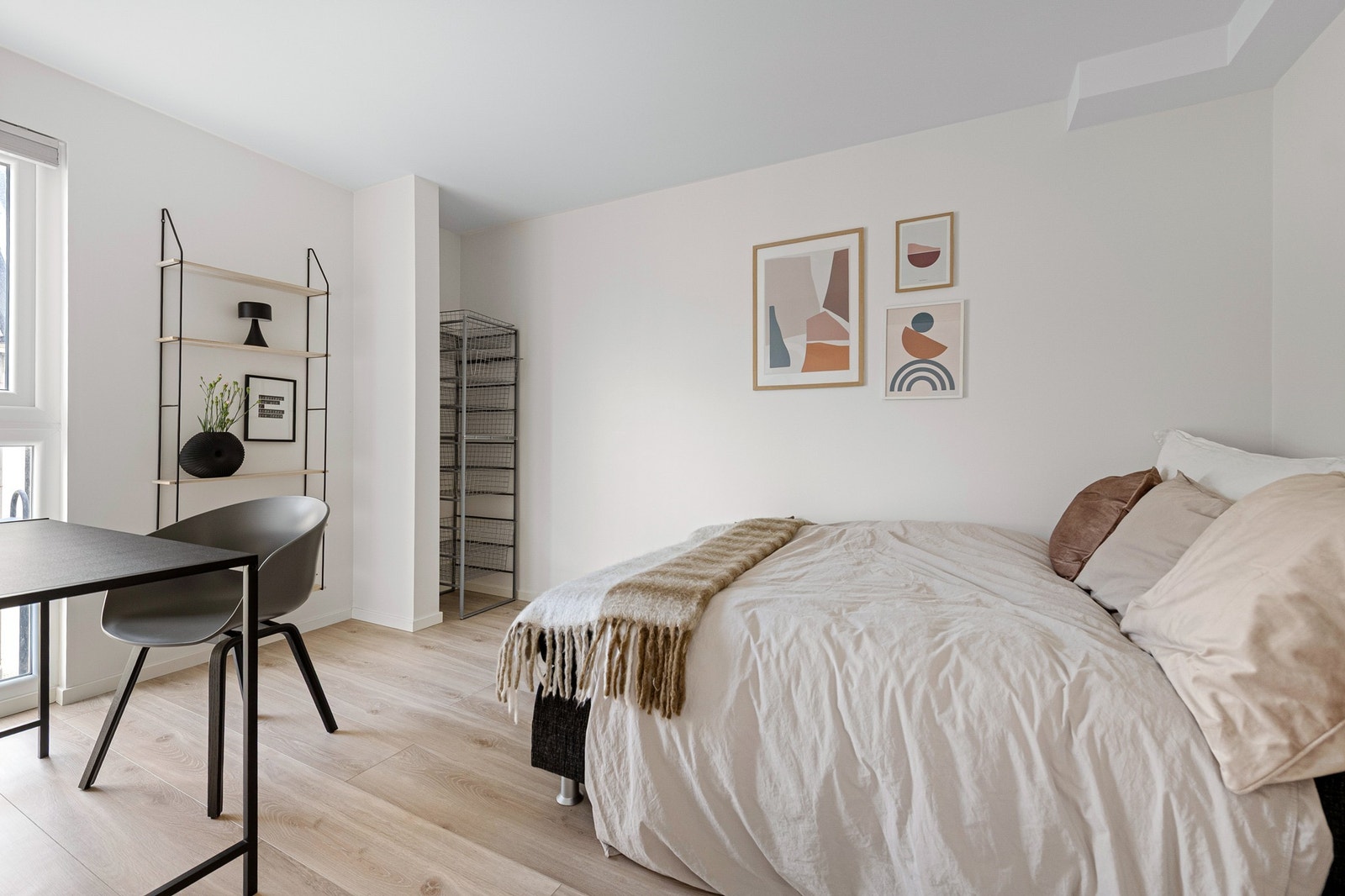 Koselig soverom like ved stuen. Galleribilde
