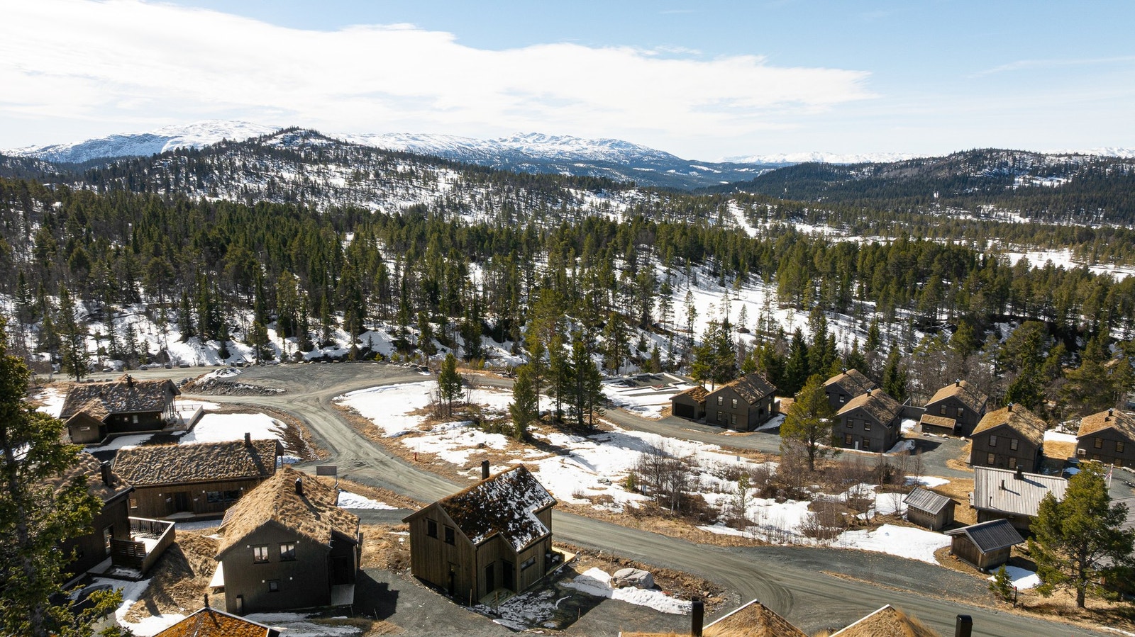 Enkel adkomst og god parkeringsplass på egen tomt Galleribilde