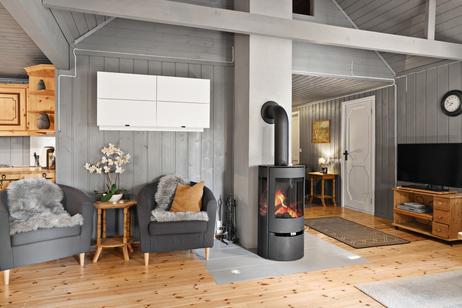 Oppvarming med vedovn og varmepumpe Galleribilde