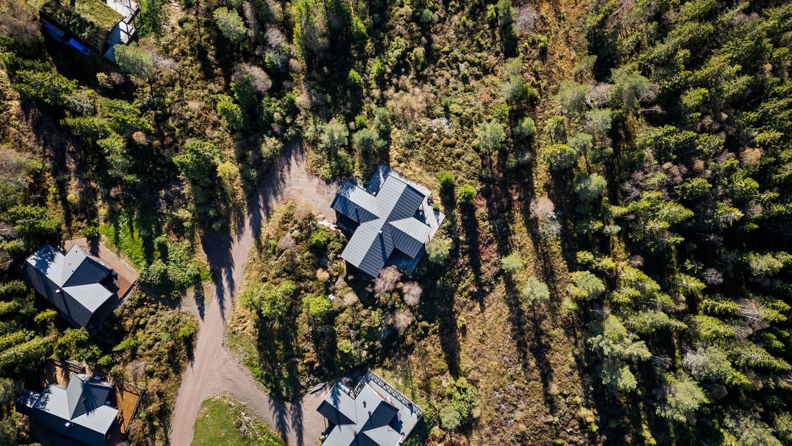 Eiendommen sett i fugleperspektiv Galleribilde