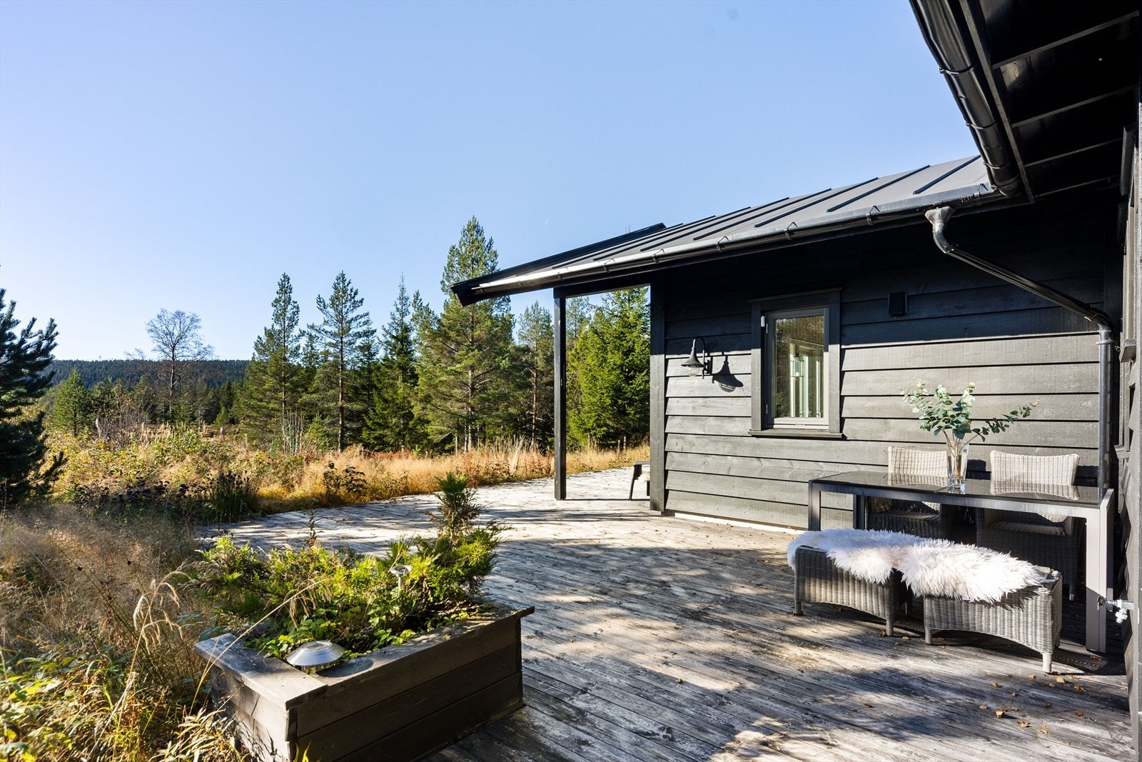 Terrassen har mange muligheter for sittegrupper Galleribilde