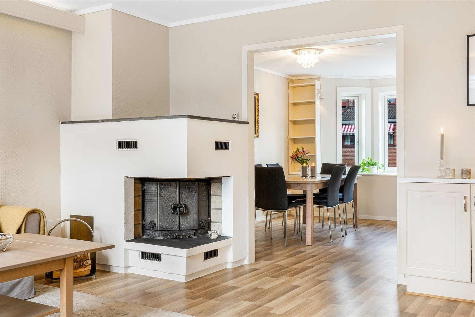 Peis i stue Galleribilde