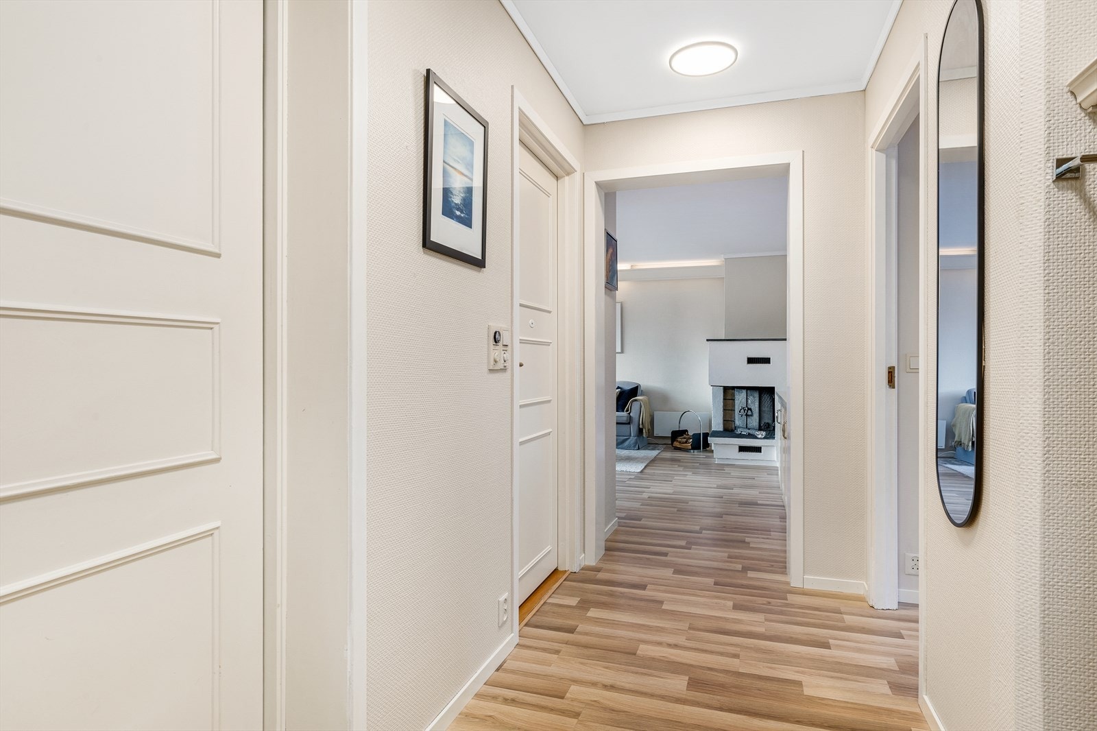 Entre med garderobeplass Galleribilde