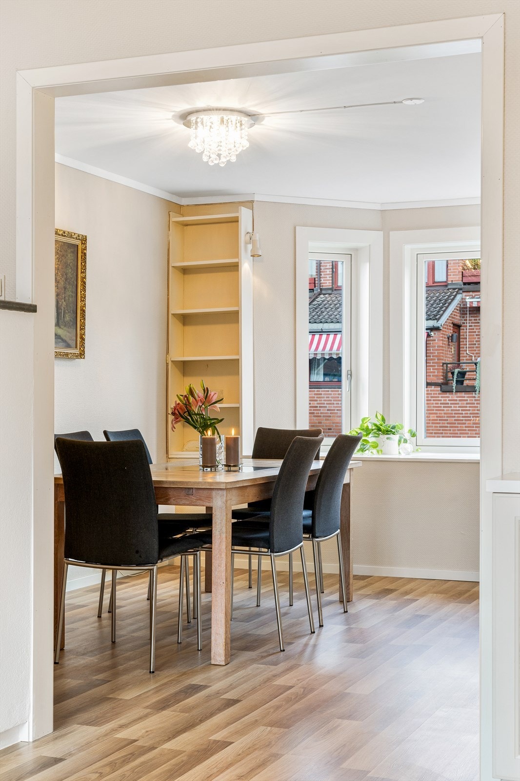 Spisestue/soverom II Galleribilde