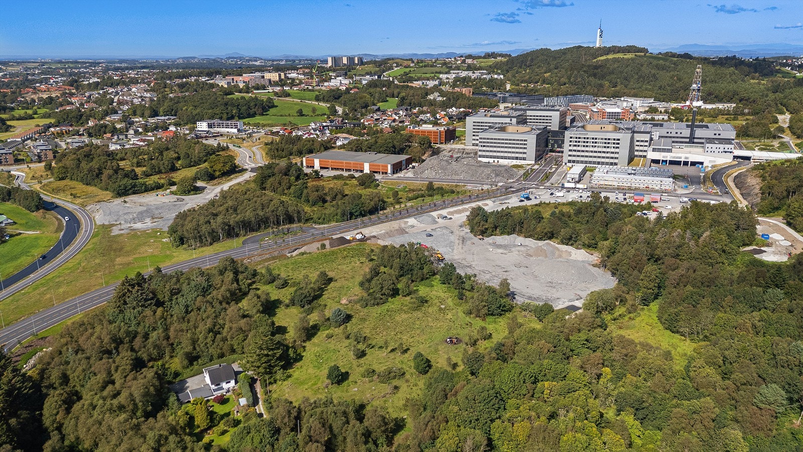 Beliggende like ved nye SUS og UIS - Idellt for helsepersonell/leger og forelesere med kort vei til arbeidplassen Galleribilde