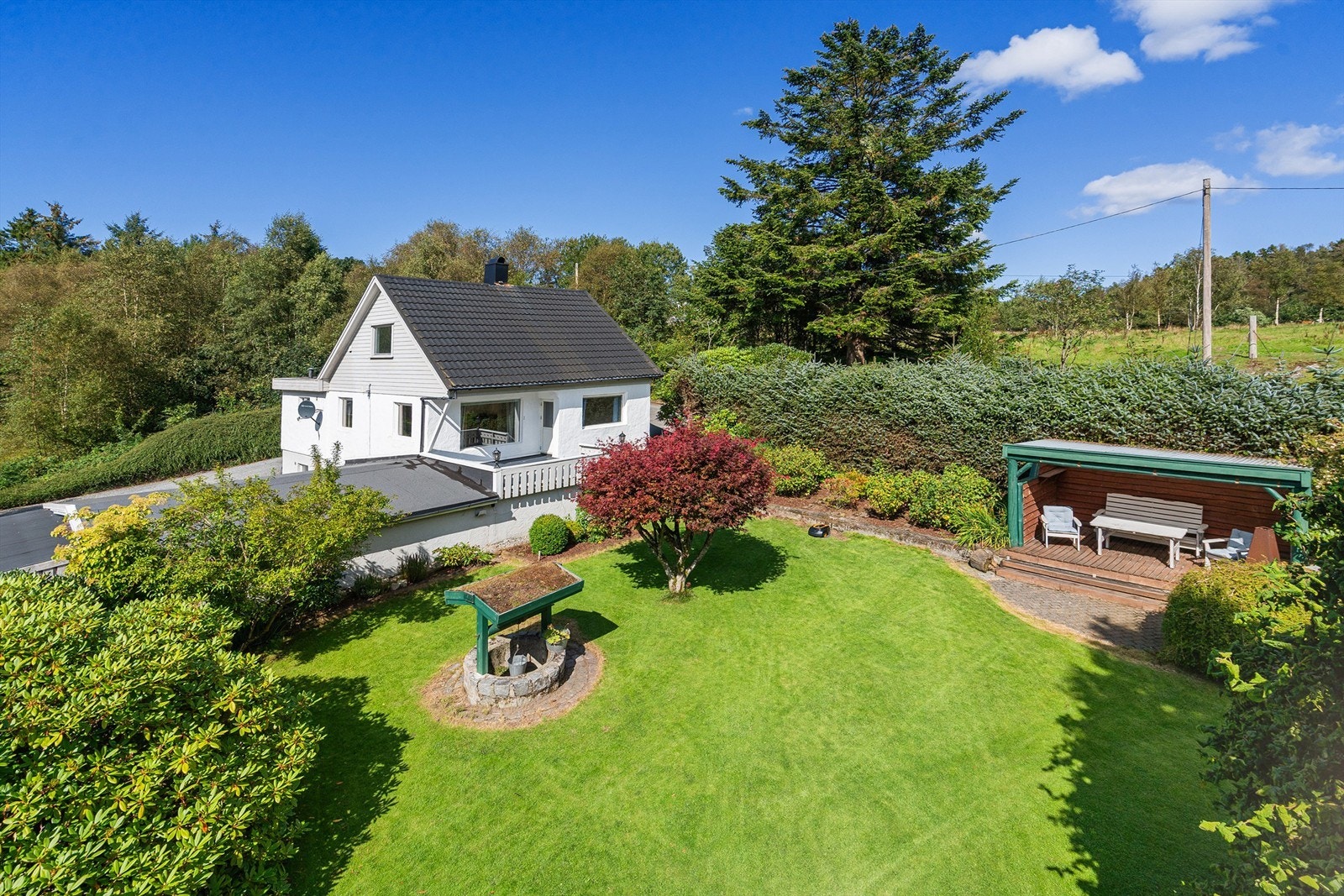 Velkommen til Madlaveien 492! En privat oase uten innsyn Galleribilde