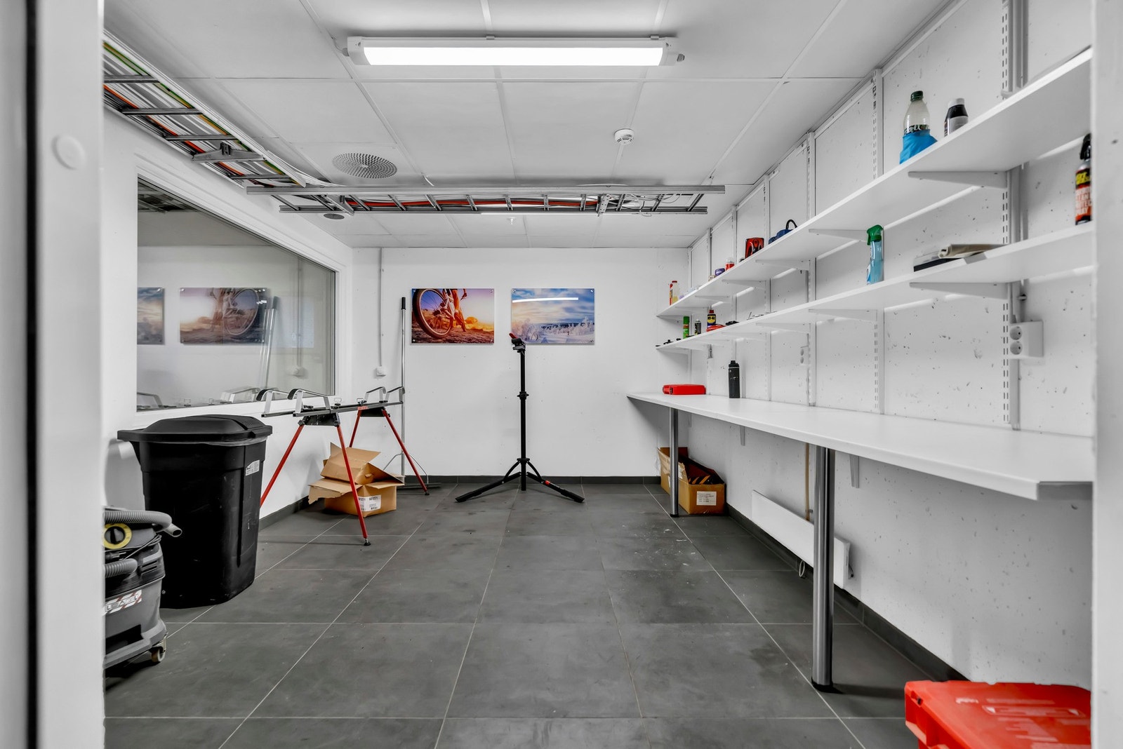 Sykkelverksted/smørebod. Galleribilde