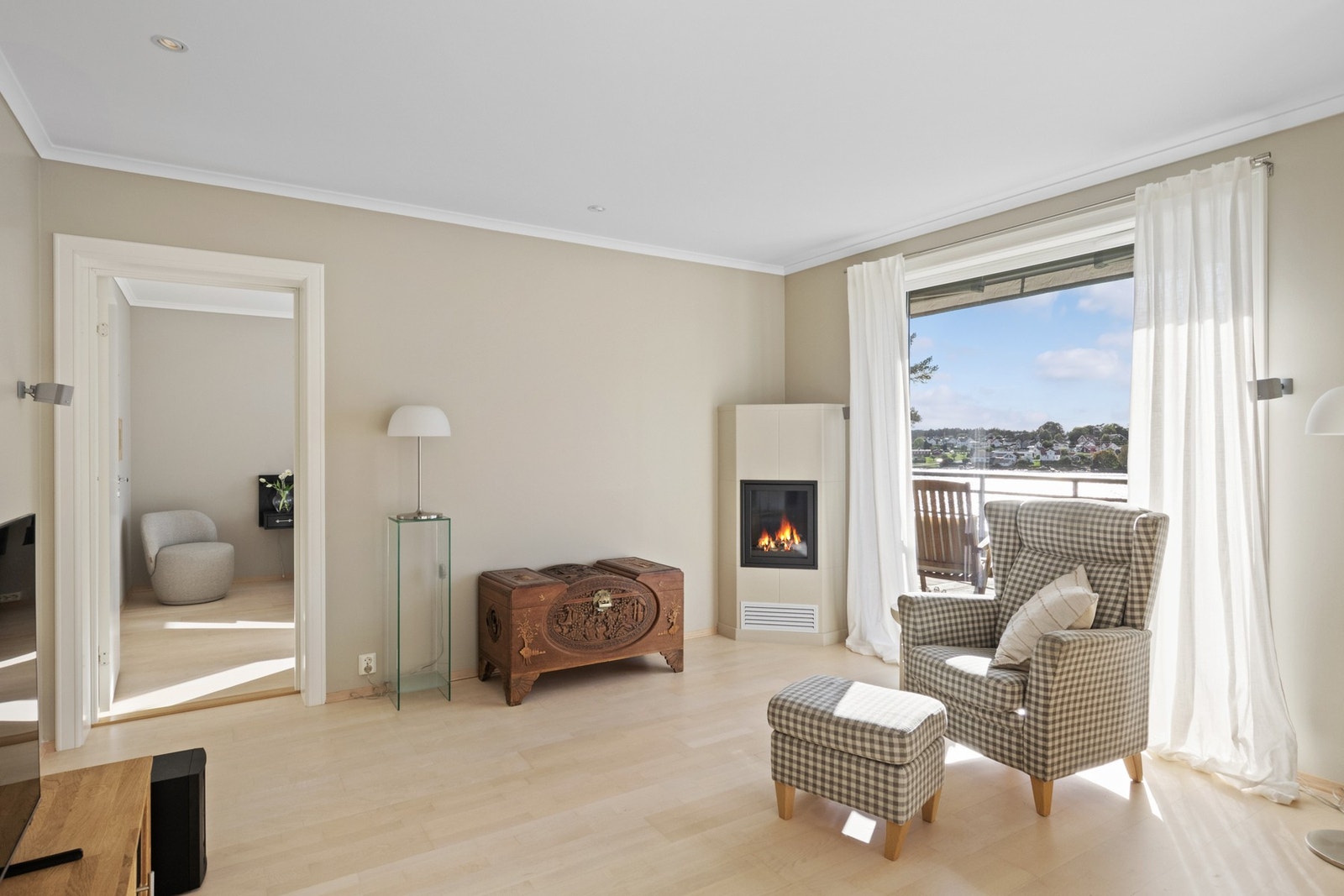 Moderne gasspeis gir både varme og en lun stemning i rommet. Galleribilde