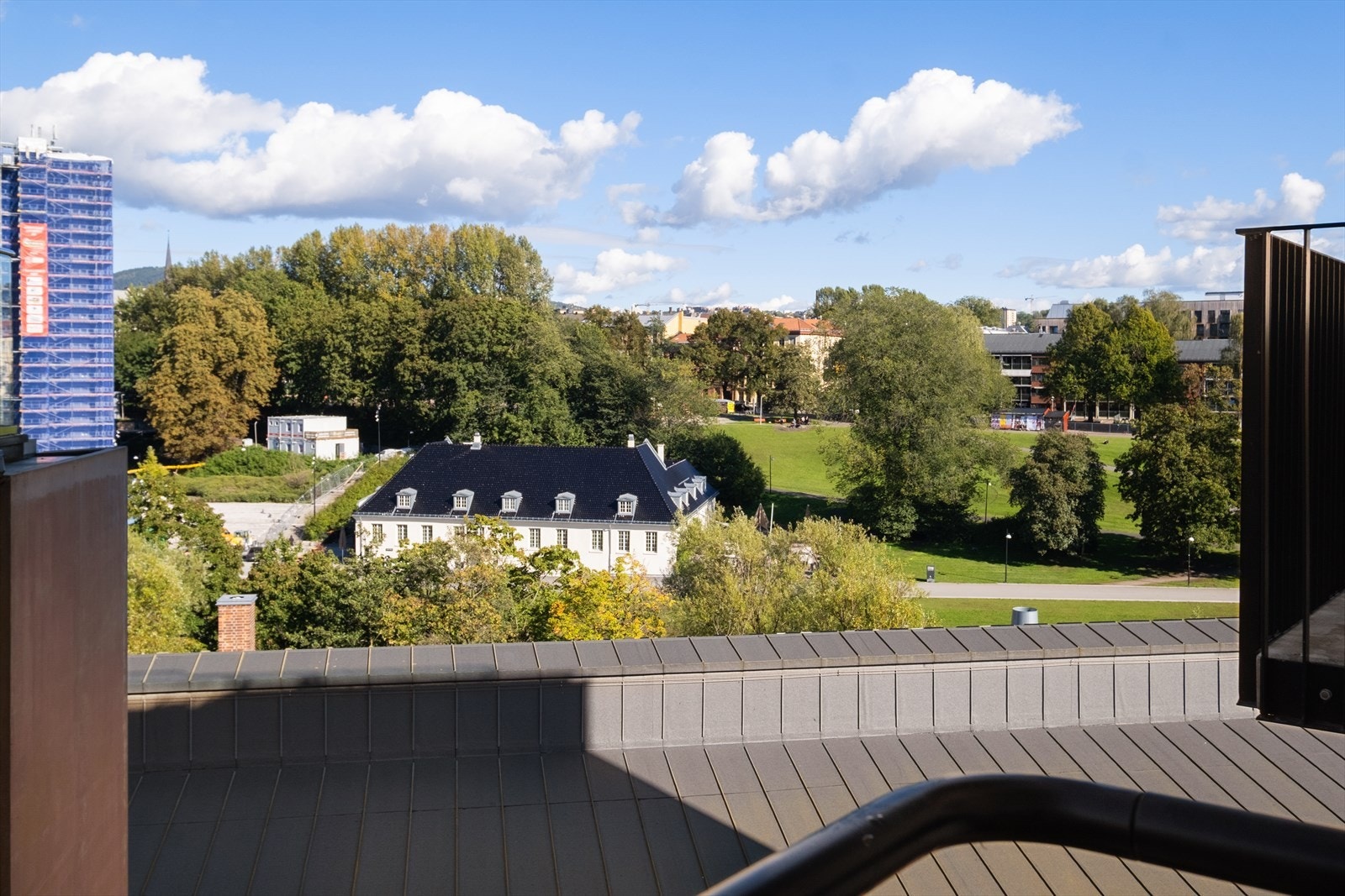 Utsikt fra balkongen. Galleribilde