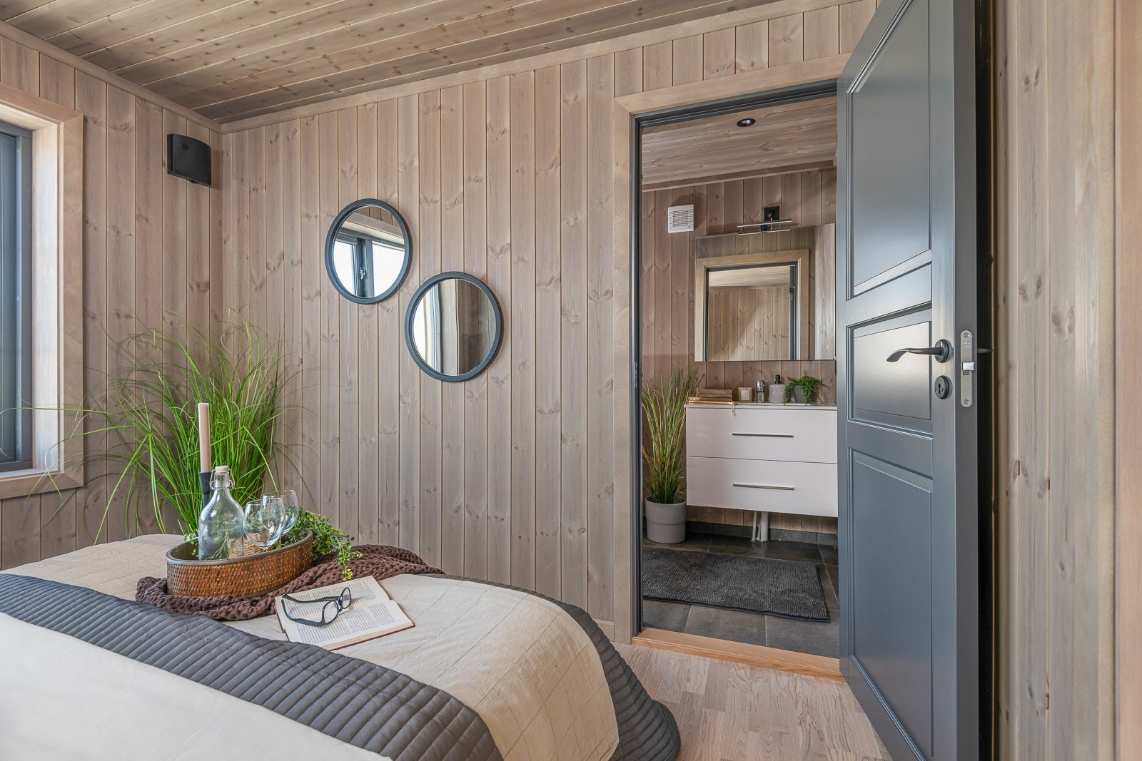 Hovedsoverommet har tilgang til det ene baderommet Galleribilde