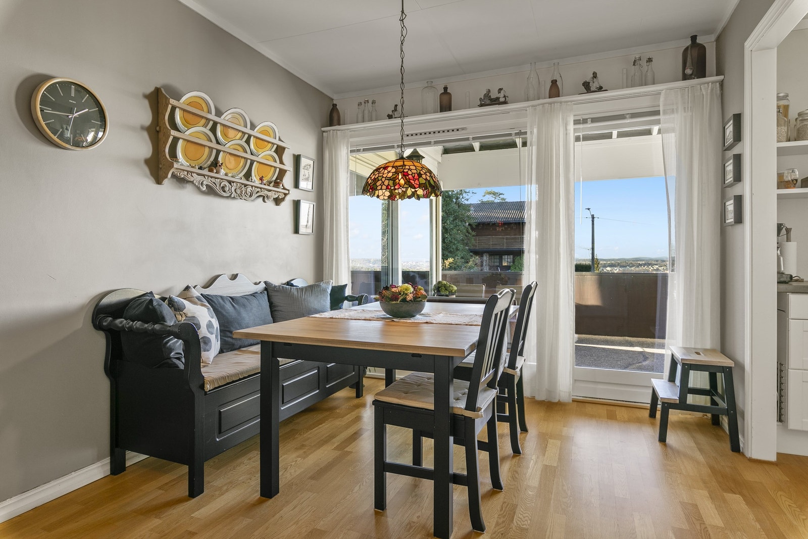 Her er det også tilgang til terrassen Galleribilde