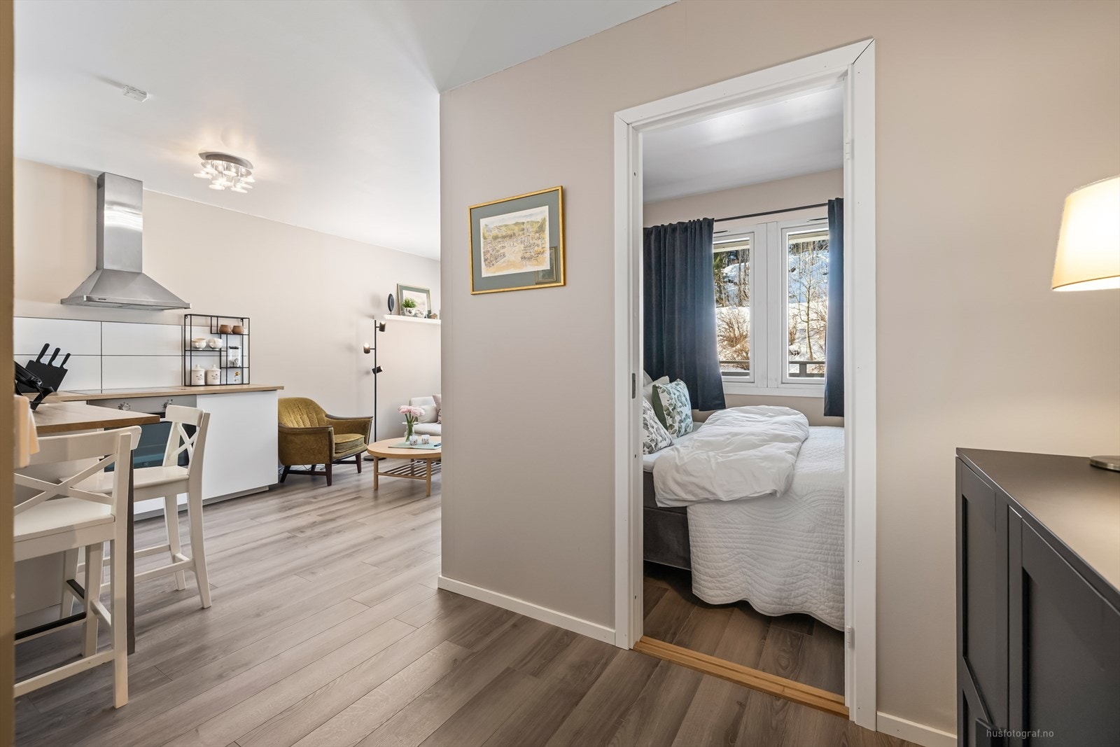 Leiligheten har en gjennomgående god standard og er godt vedlikeholdt. Galleribilde