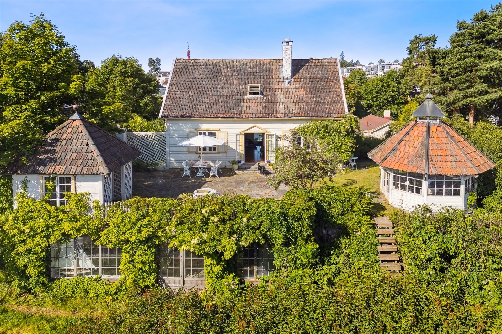 For barna er det rikelig med plass til lek og utforskning i trygge omgivelser, med mange spennende steder å oppdage. Galleribilde