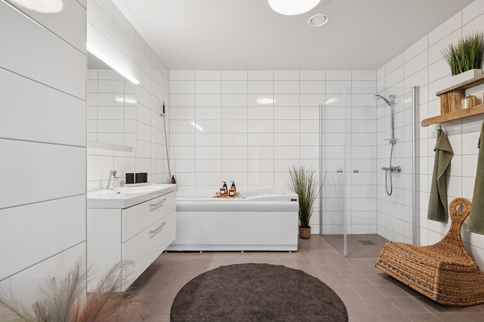 Unn deg et avslappende bad etter en treningstur i det naturskjønne området omkring Tanberglia. Galleribilde