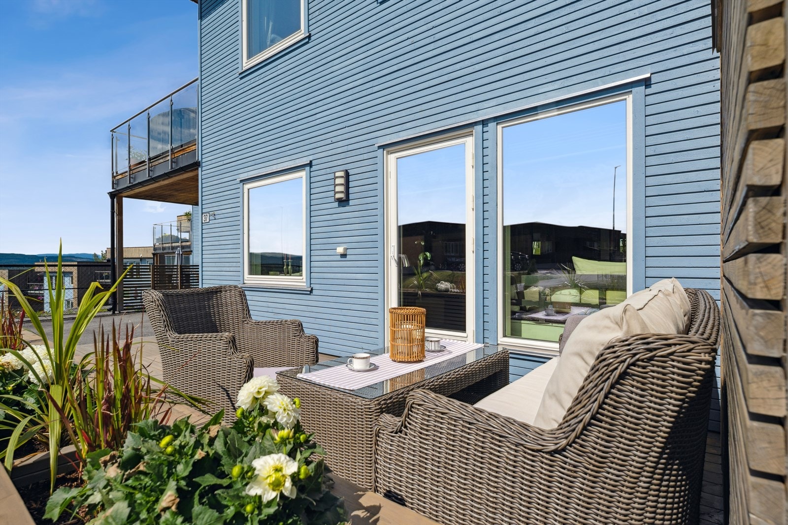 Følg solen hele dagen på terrassene og verandaen. Galleribilde