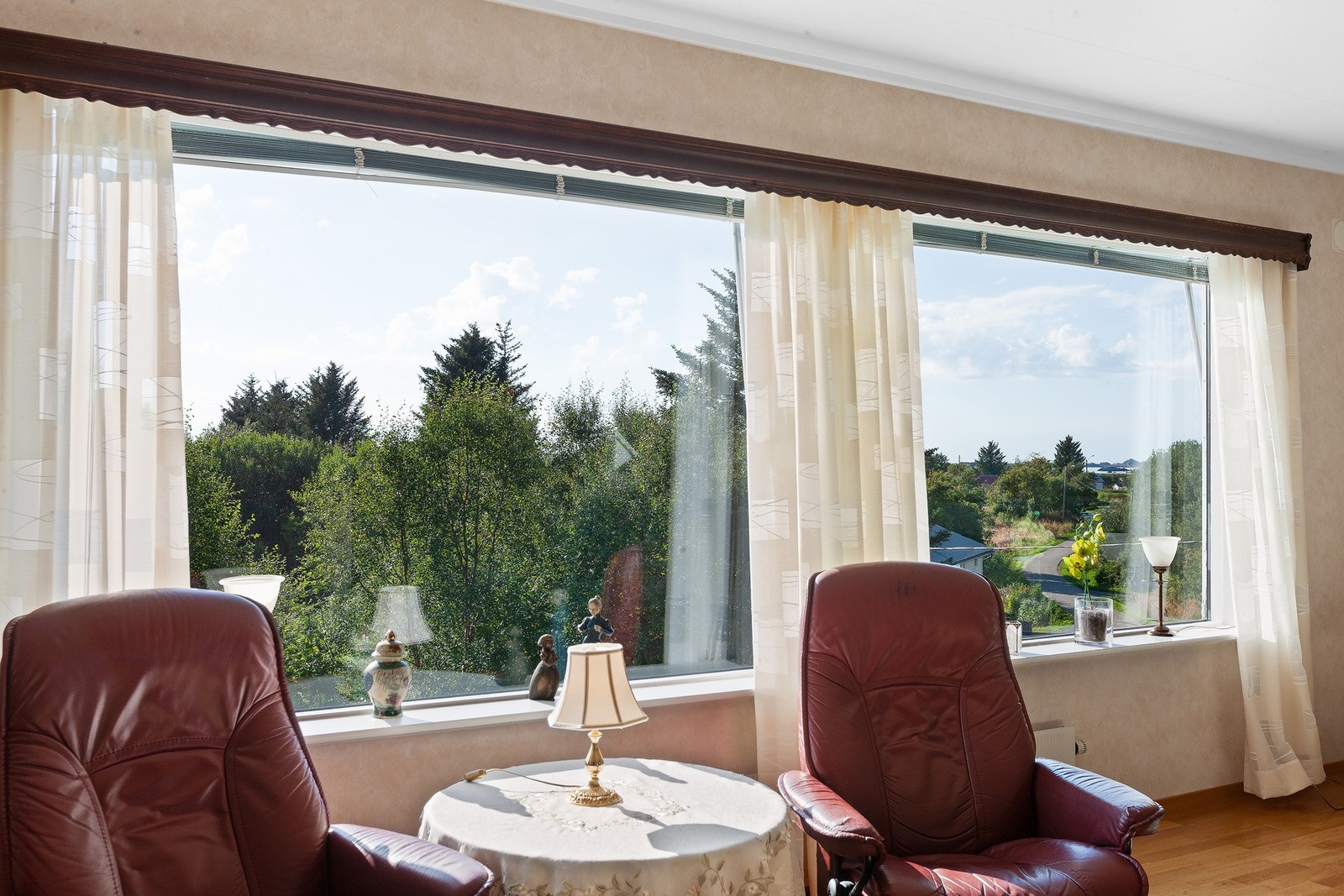 Her kan man nyte stillheten og utsikten til nærområdet Galleribilde